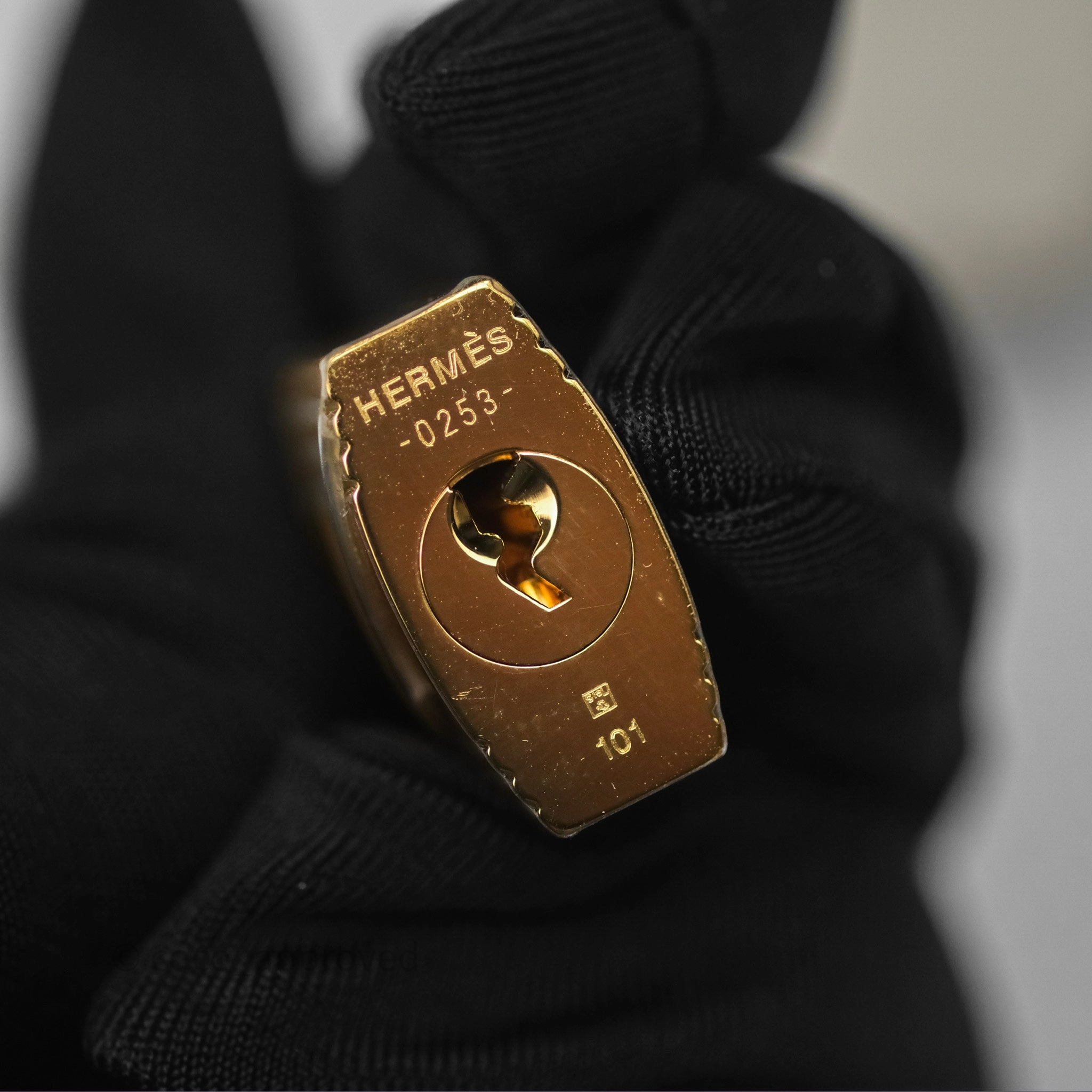- DM/Email To Purchase - Herms Kelly 28 Sellier Craie 10 Epsom Gold Hardware