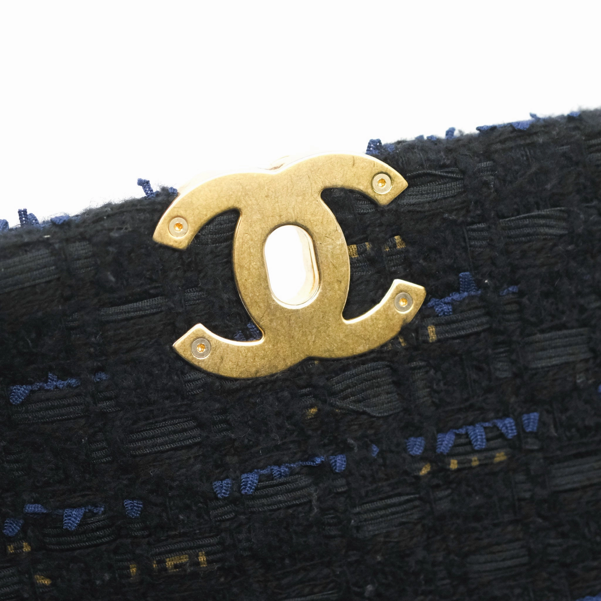 Chanel 19 Maxi Flap Bag Black Tweed Mixed Hardware