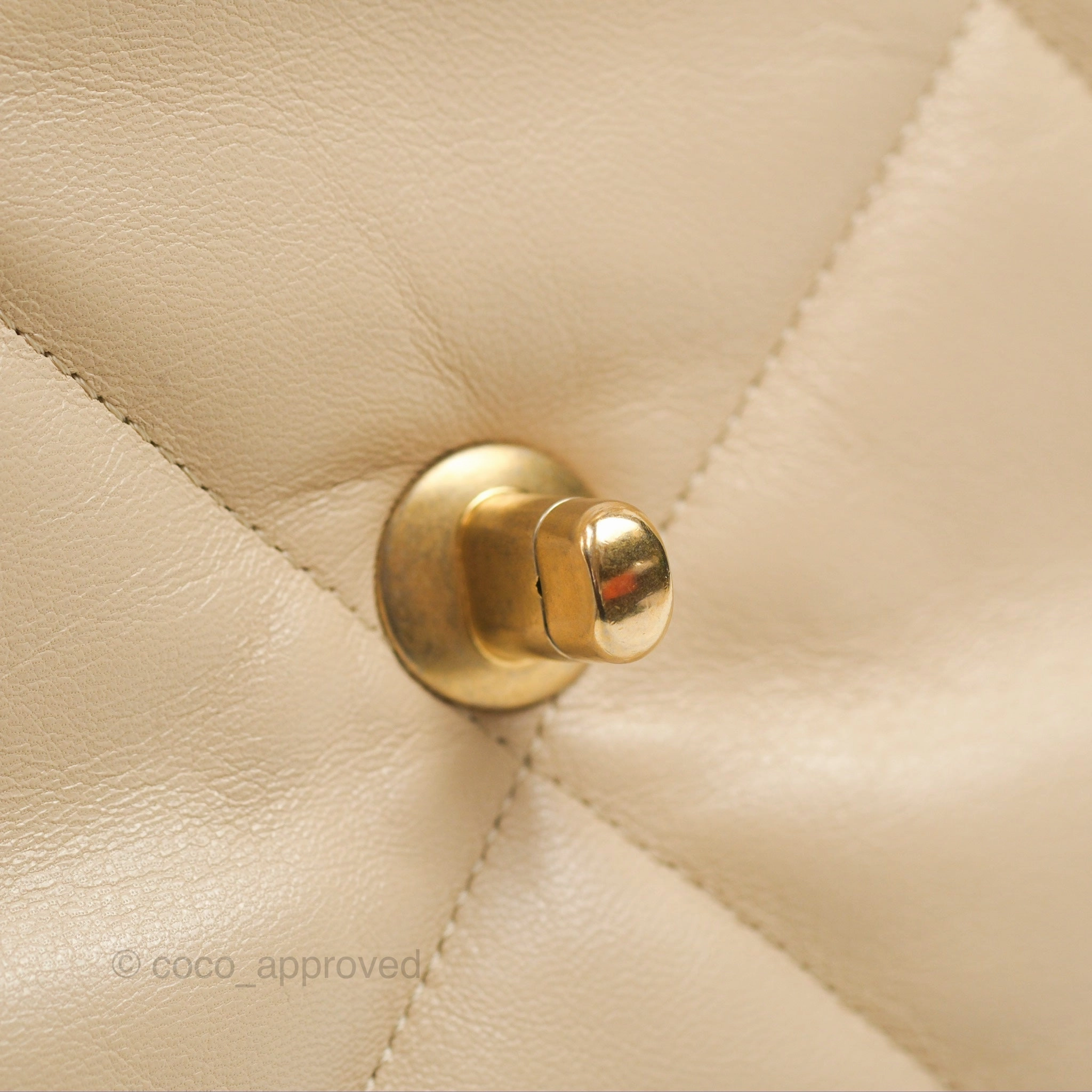 Chanel 19 Medium Beige Mixed Hardware