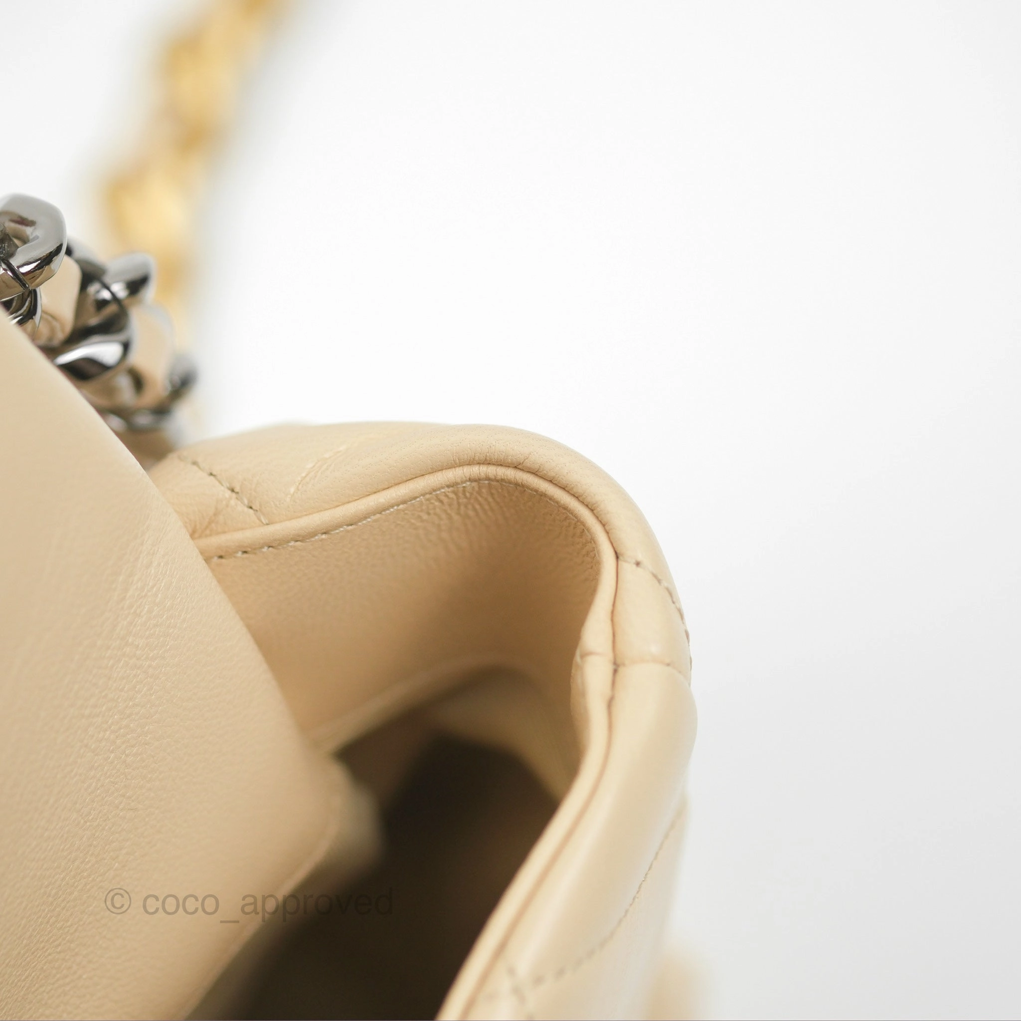 Chanel 19 Medium Beige Mixed Hardware