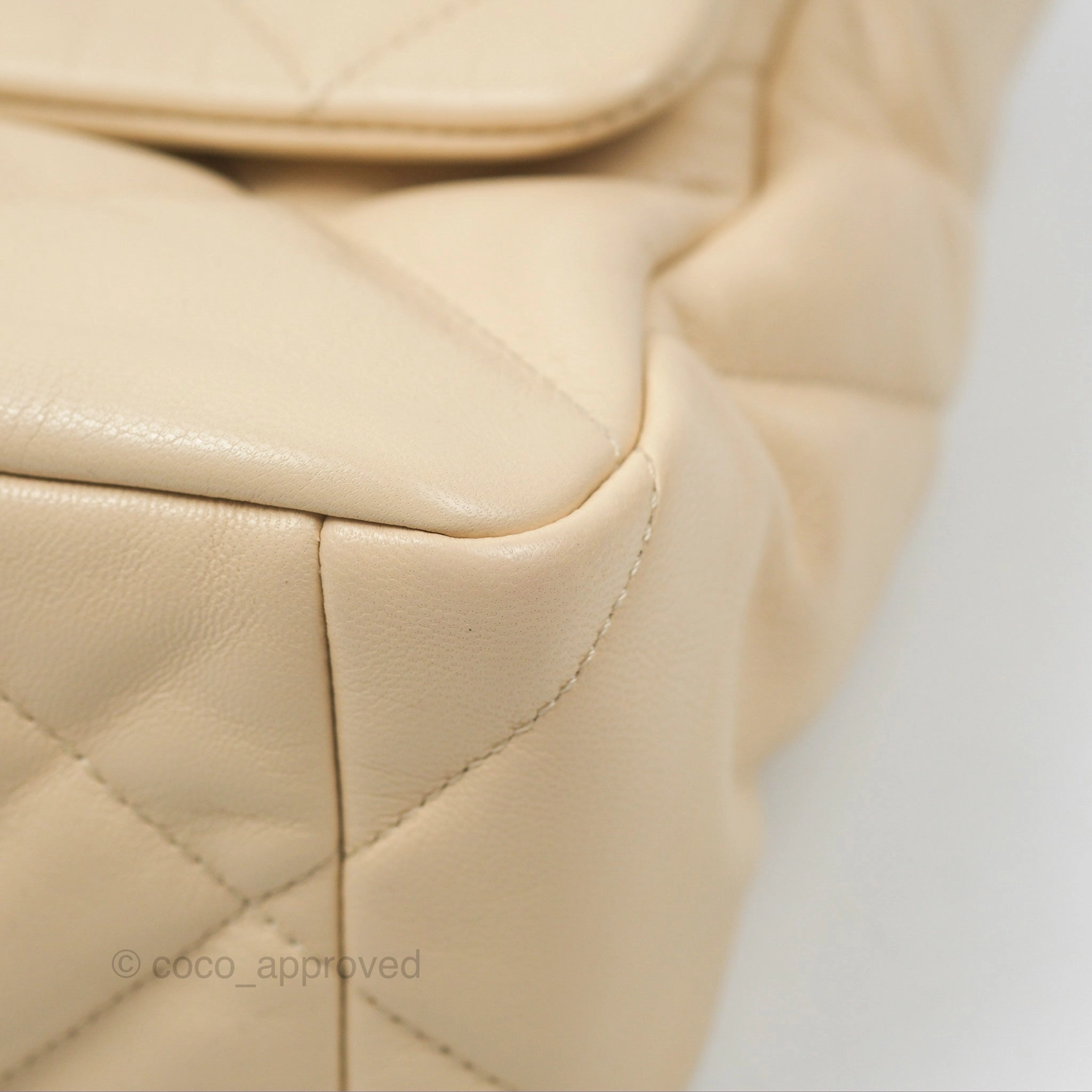 Chanel 19 Medium Beige Mixed Hardware