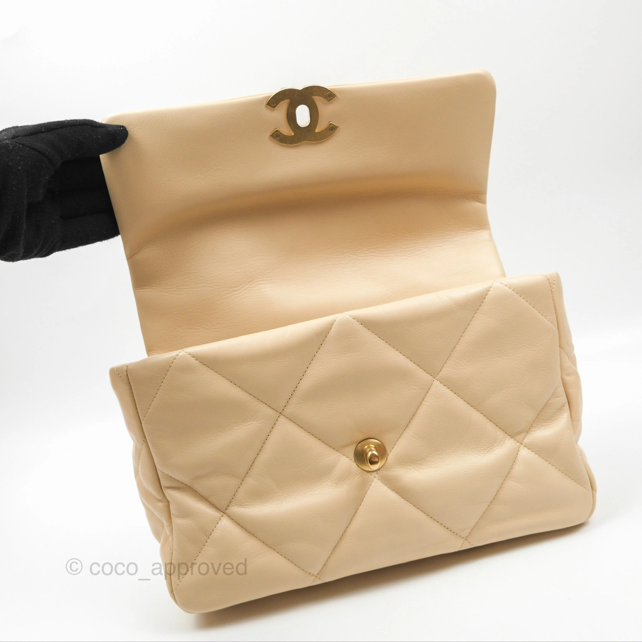 Chanel 19 Medium Beige Mixed Hardware