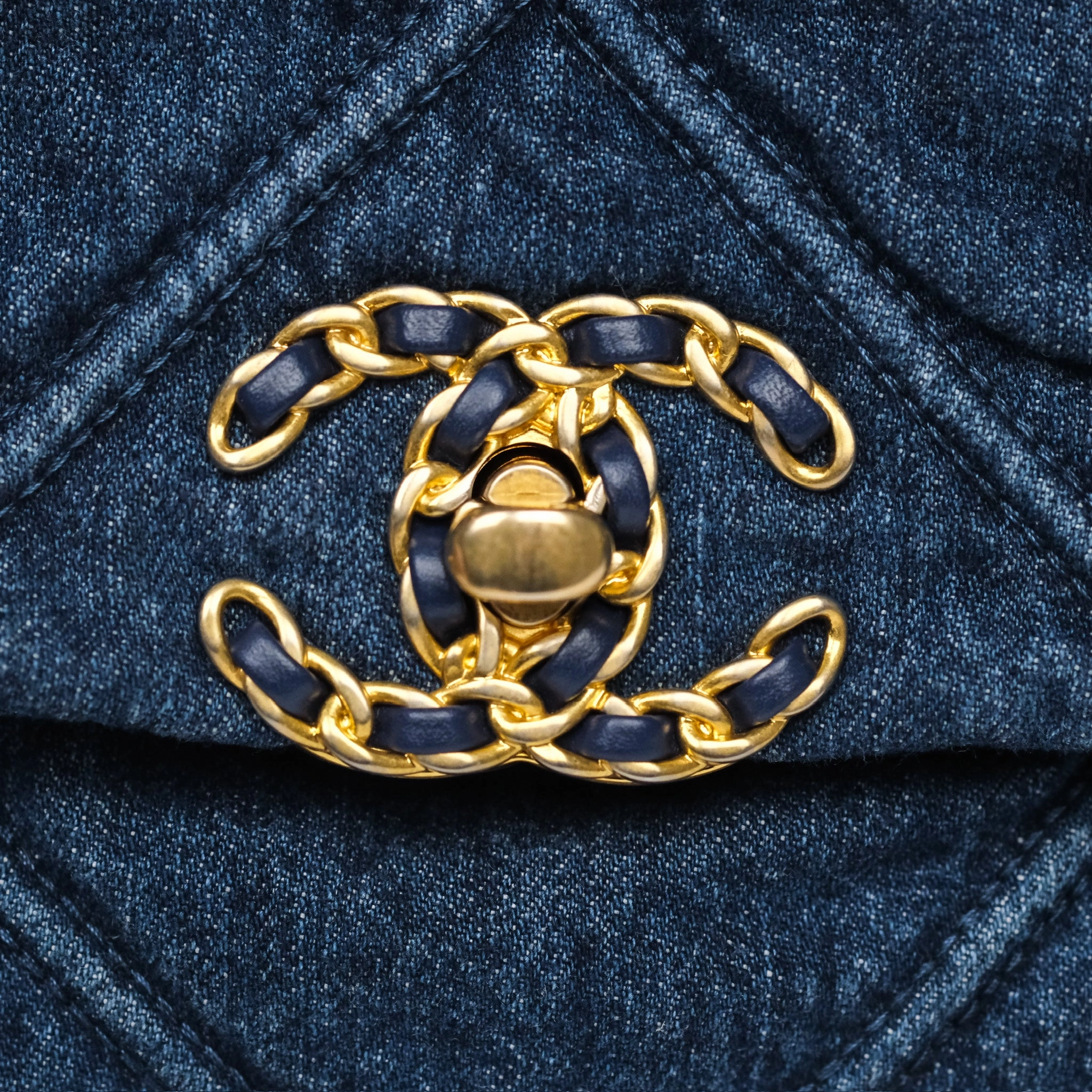 Chanel 19 Medium Dark Denim Mixed Hardware