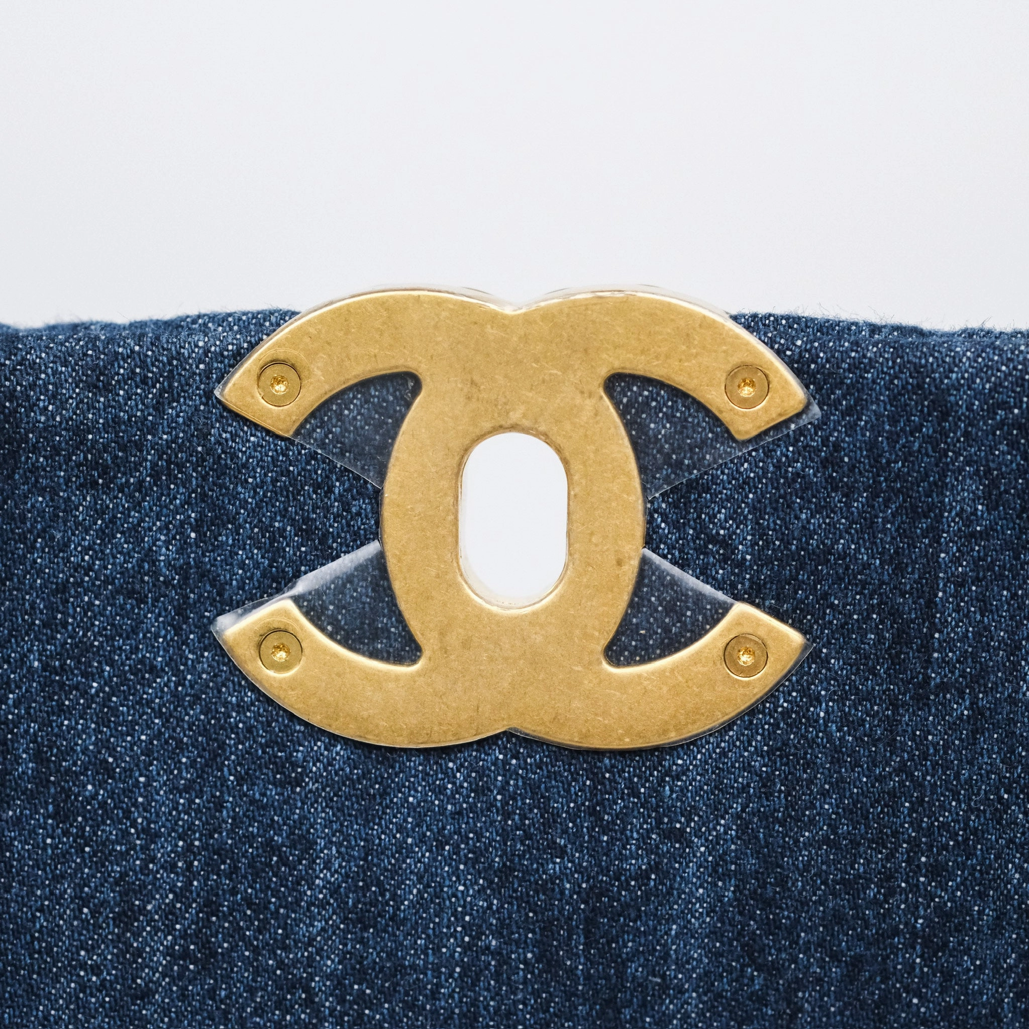 Chanel 19 Medium Dark Denim Mixed Hardware