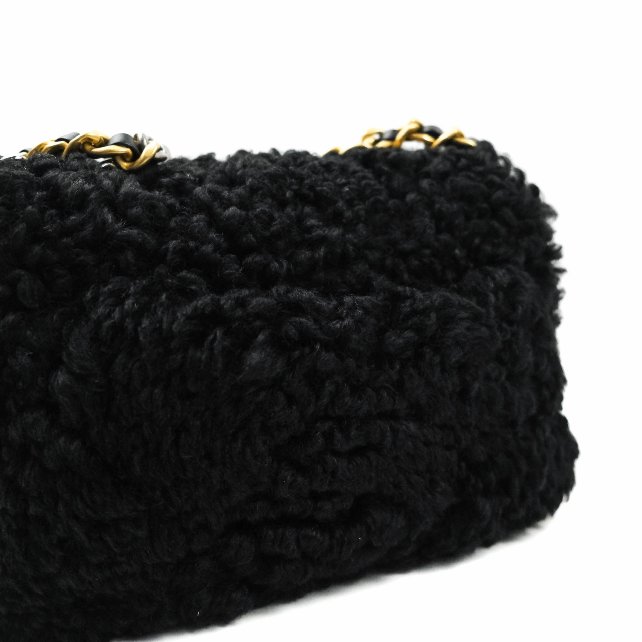 Chanel 19 Medium Shearling Black Mixed Hardware 20A