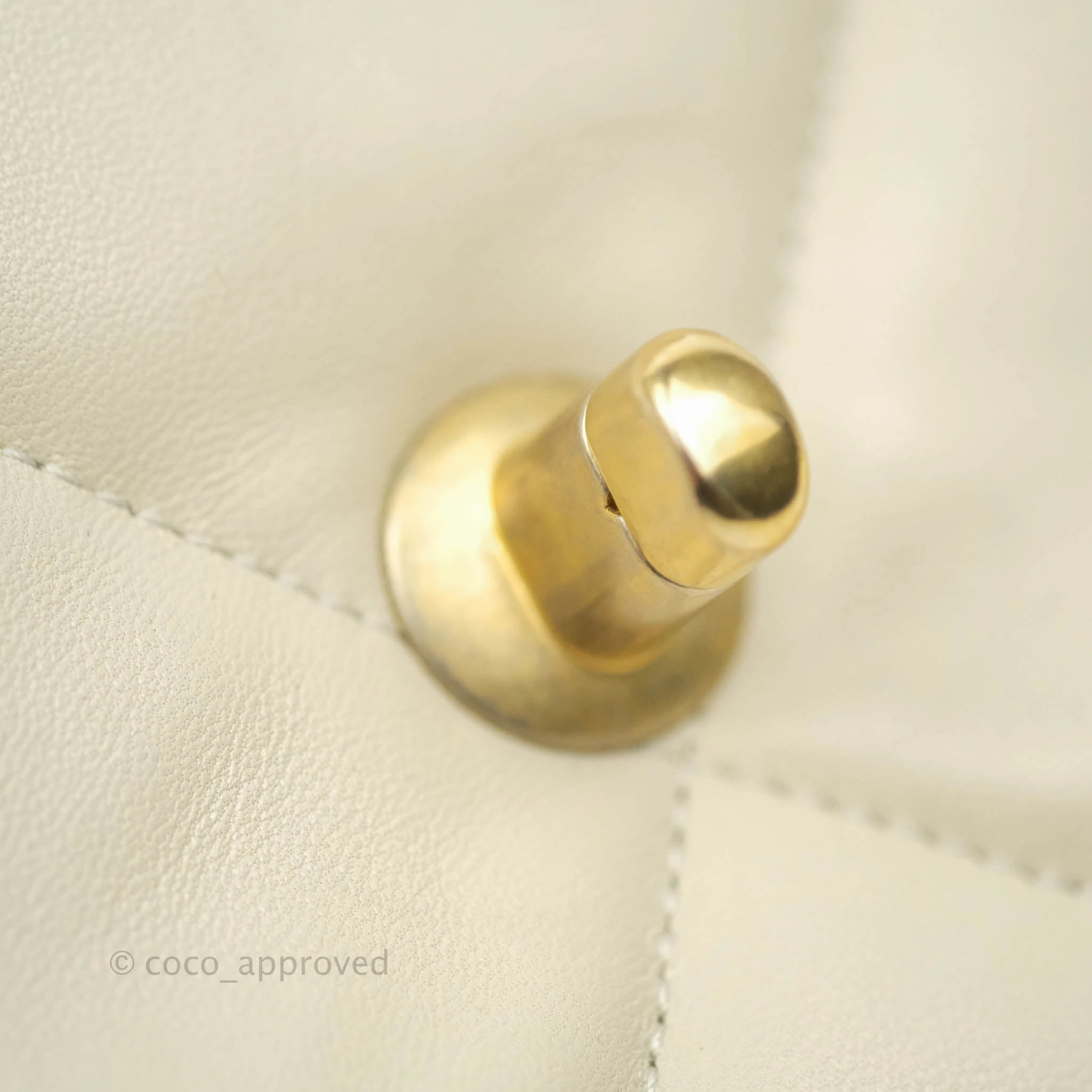 Chanel 19 Small Light Beige Lambskin Mixed Hardware 21C