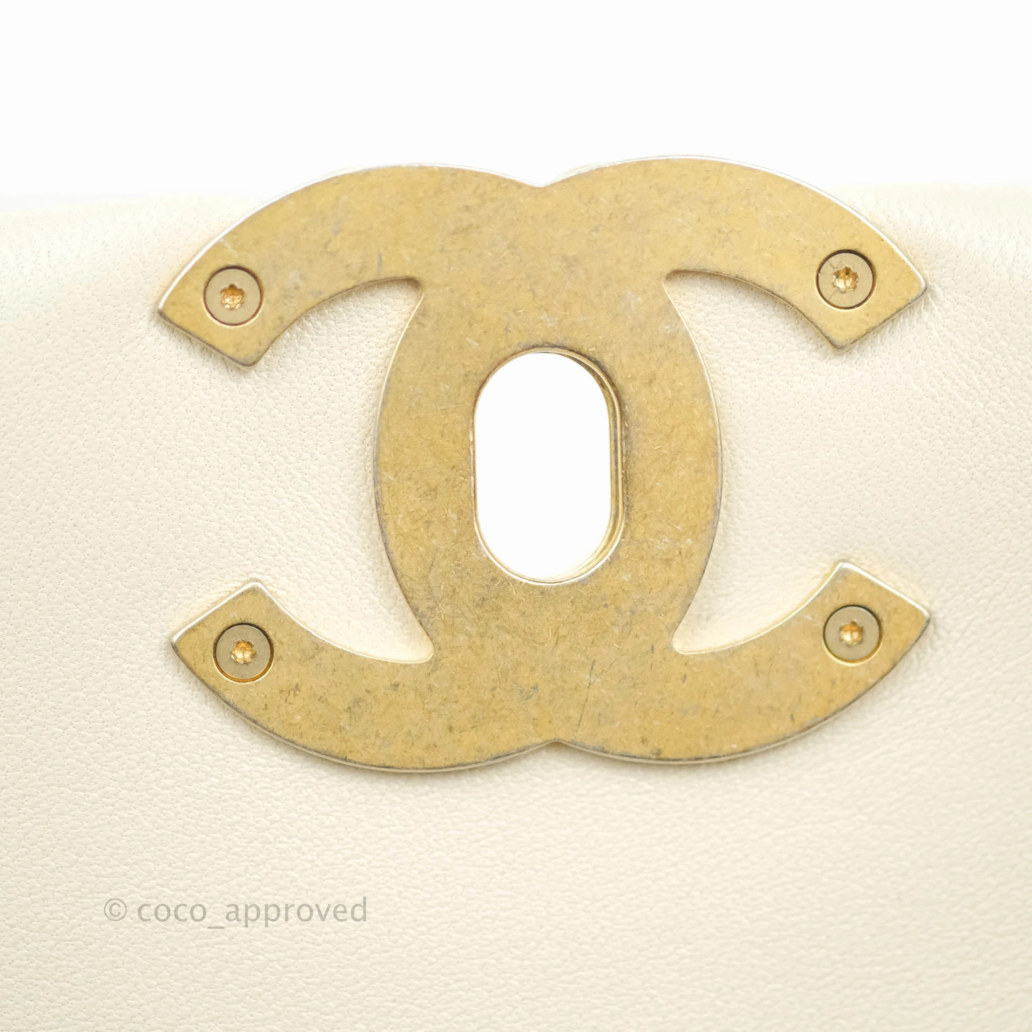 Chanel 19 Small Light Beige Lambskin Mixed Hardware 21C