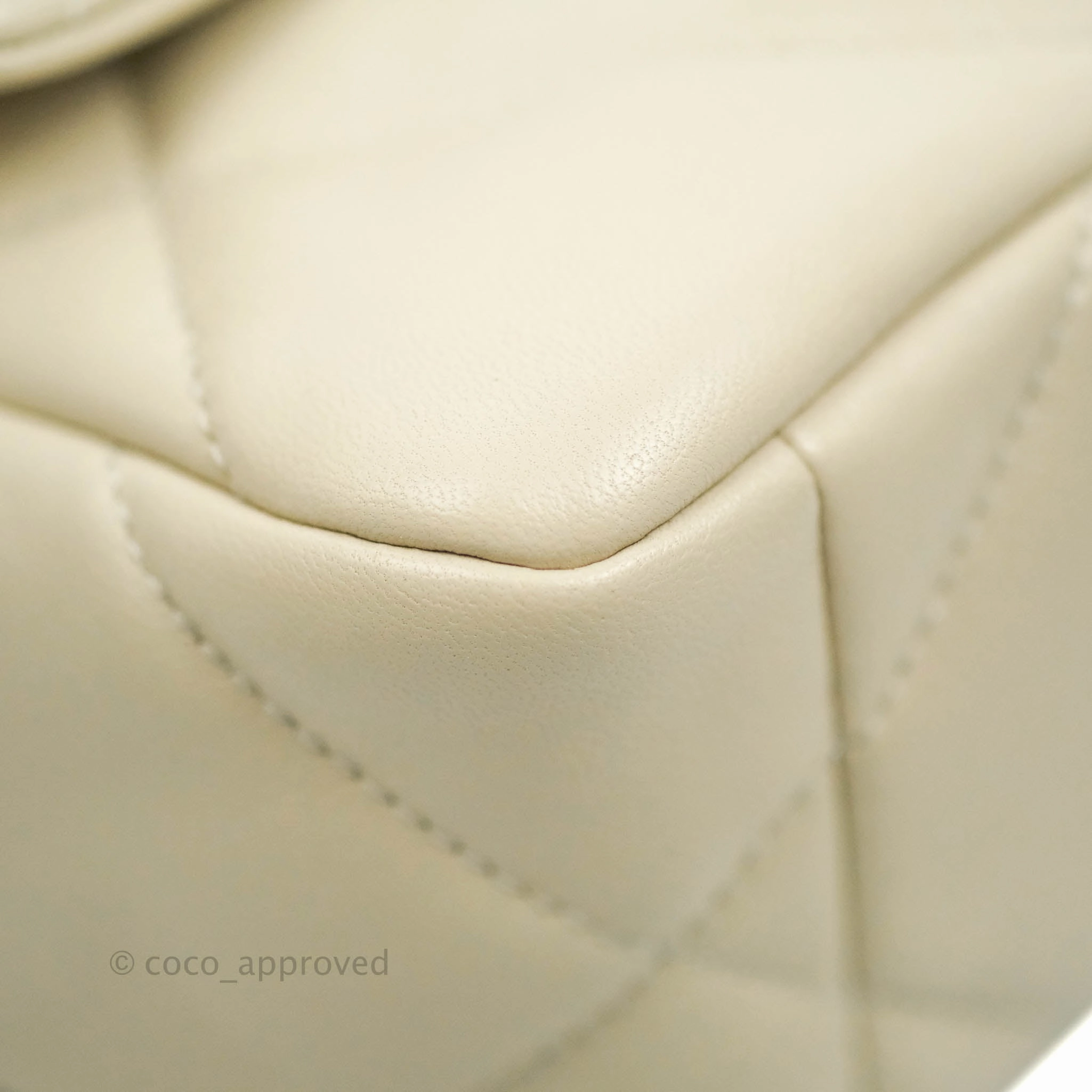 Chanel 19 Small Light Beige Lambskin Mixed Hardware 21C