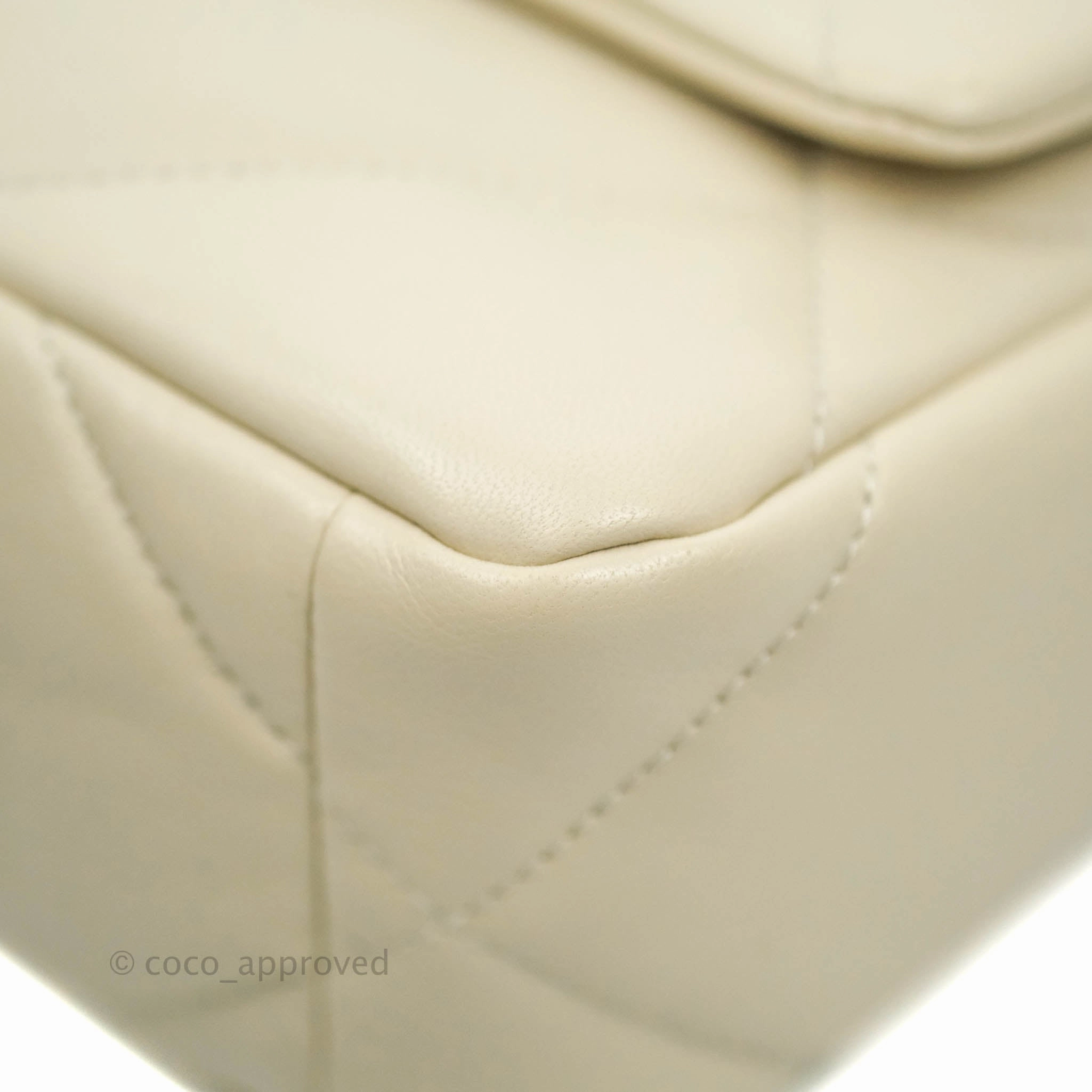 Chanel 19 Small Light Beige Lambskin Mixed Hardware 21C