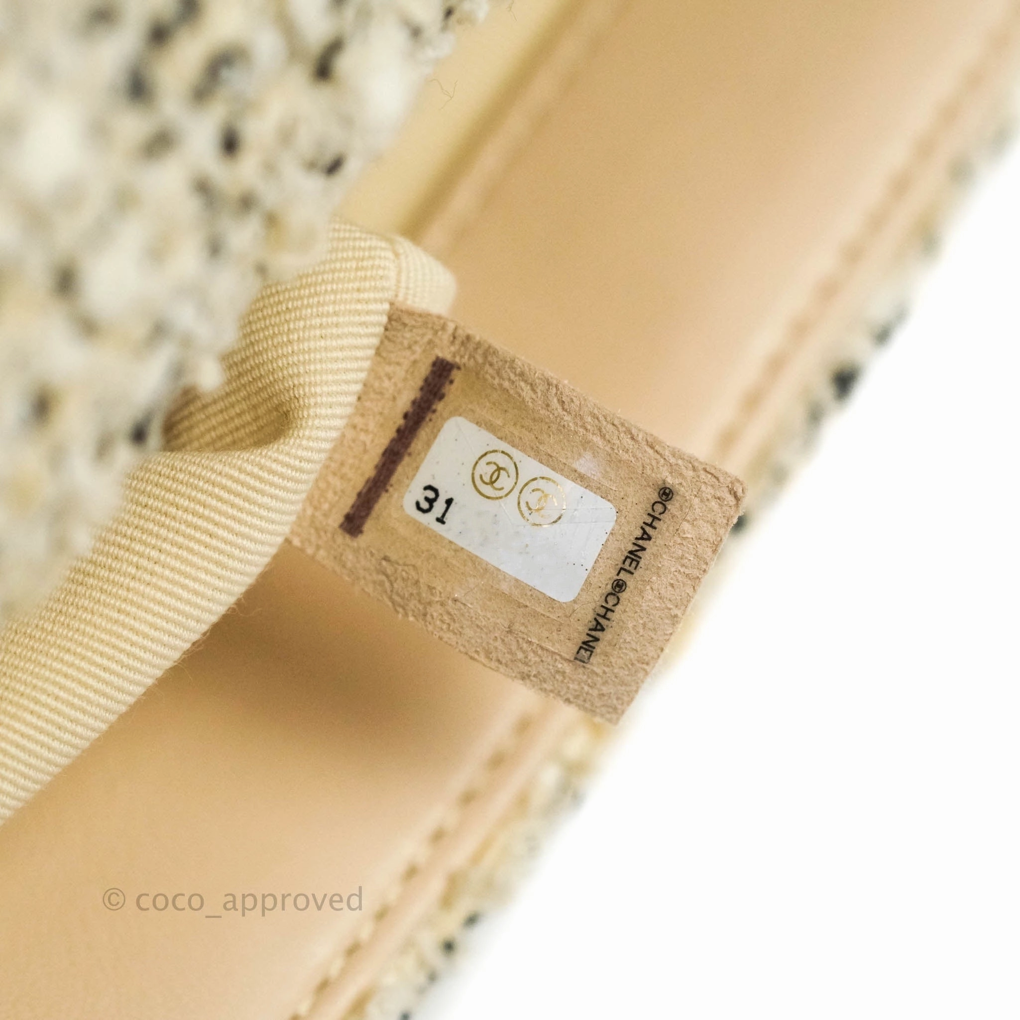 Chanel 19 Small Tweed Cream Mixed Hardware