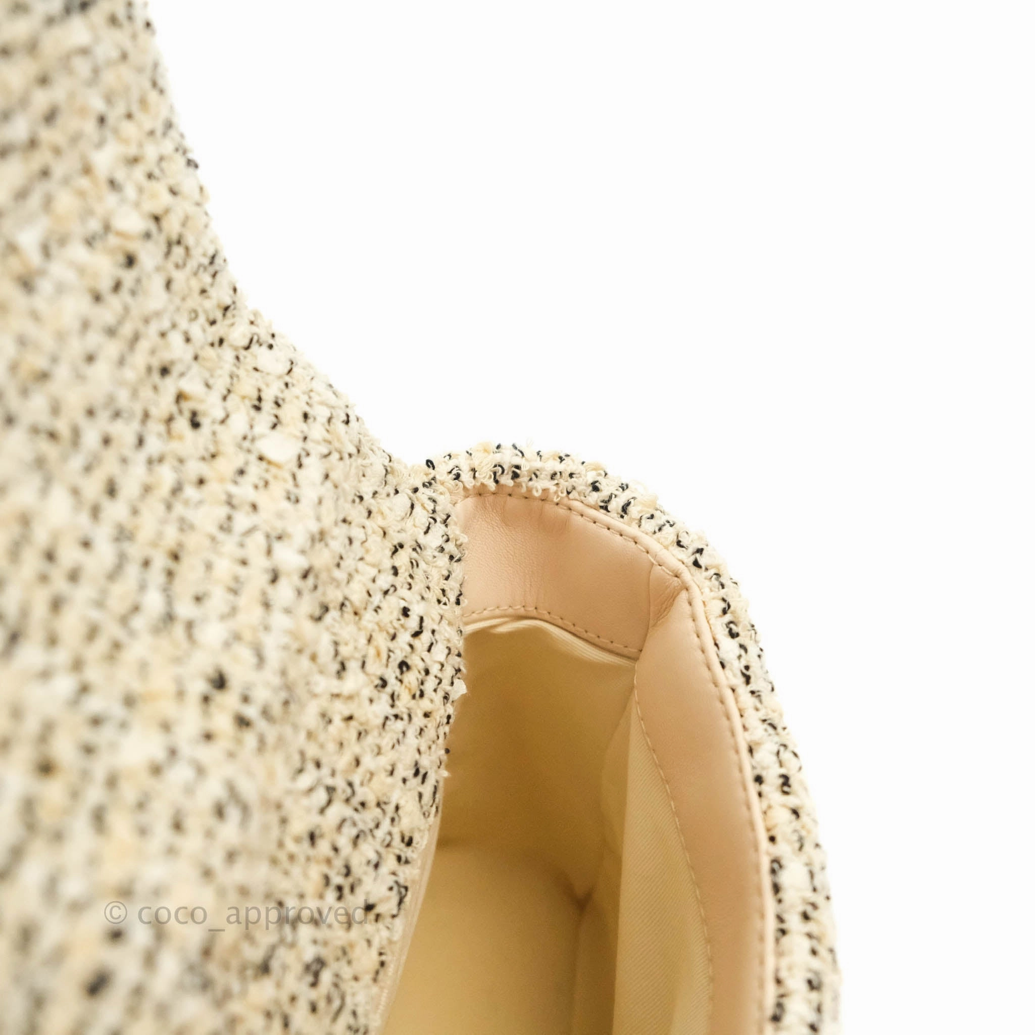 Chanel 19 Small Tweed Oreo Cream Mixed Hardware