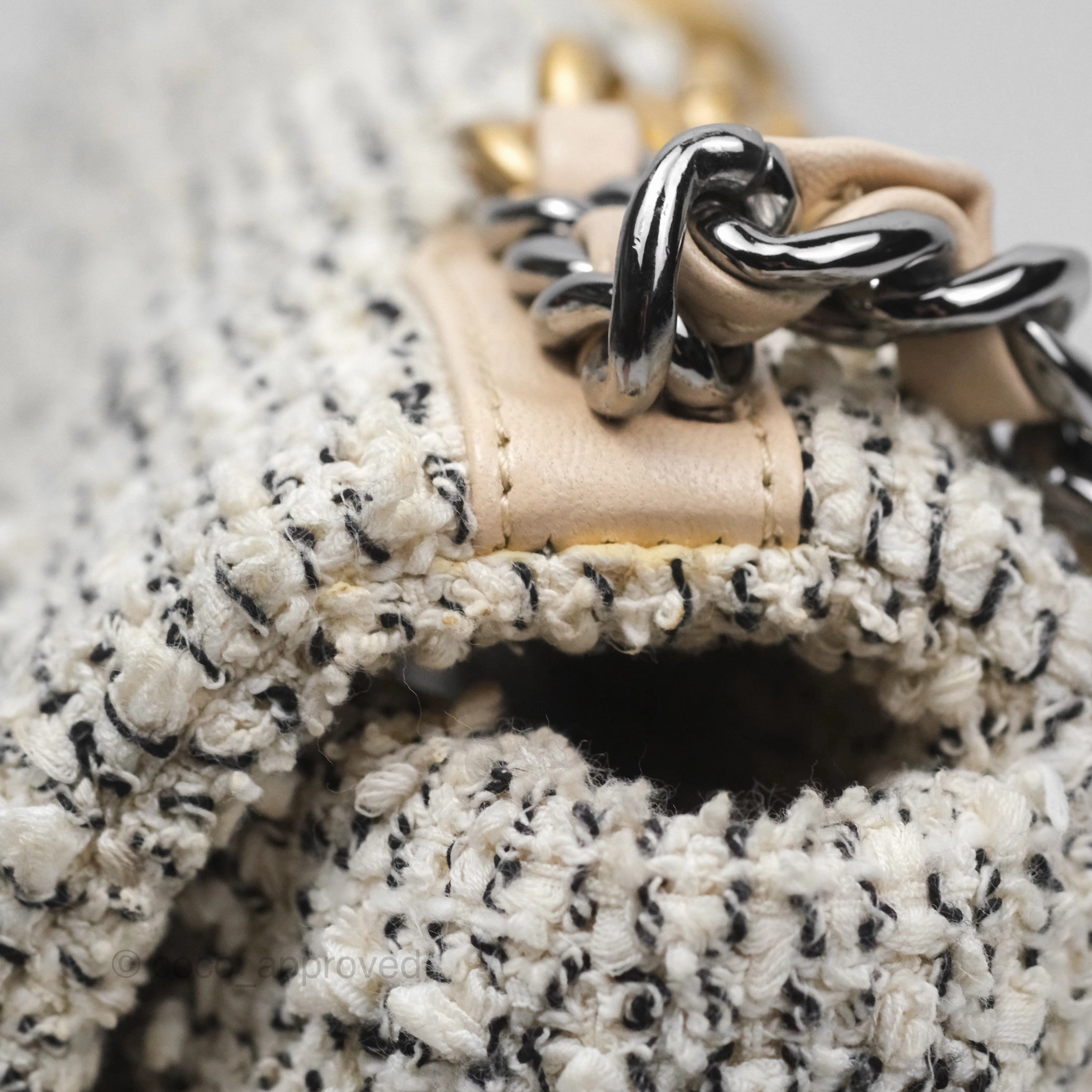 Chanel 19 Small Tweed Oreo Cream Mixed Hardware