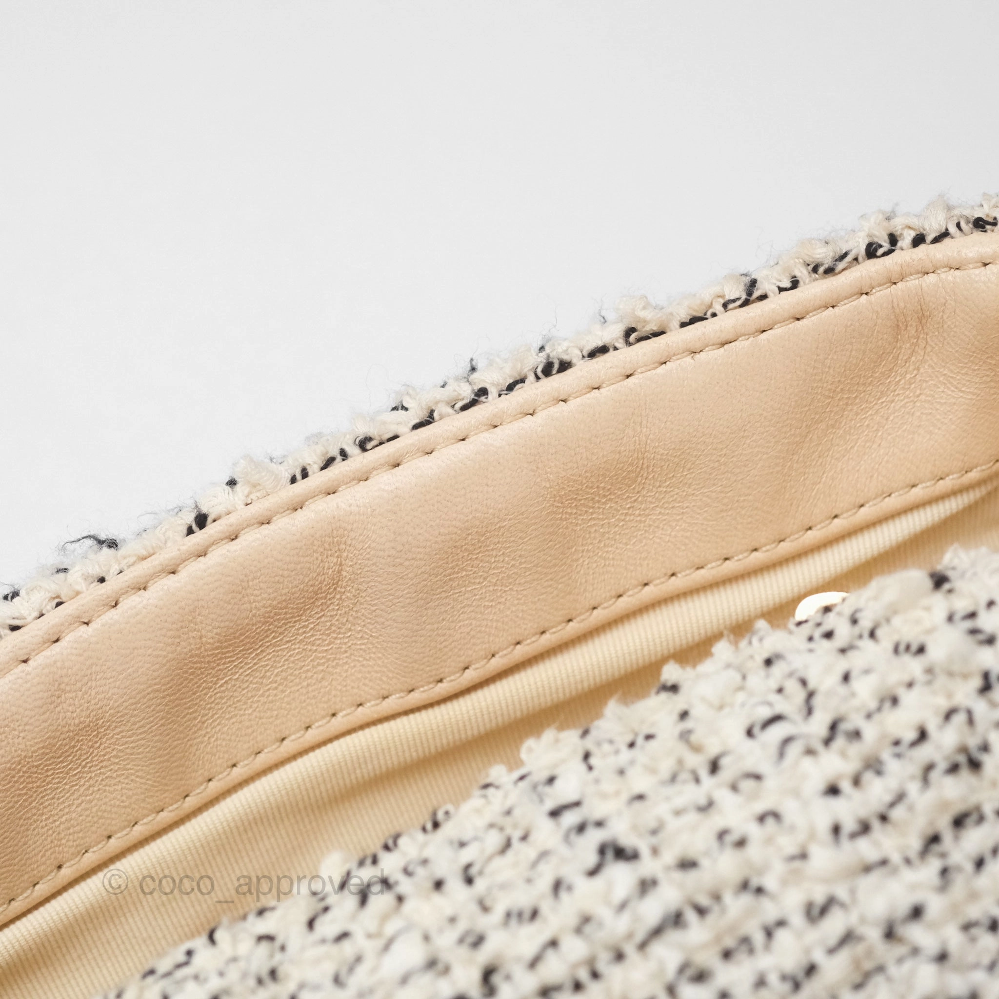 Chanel 19 Small Tweed Oreo Cream Mixed Hardware