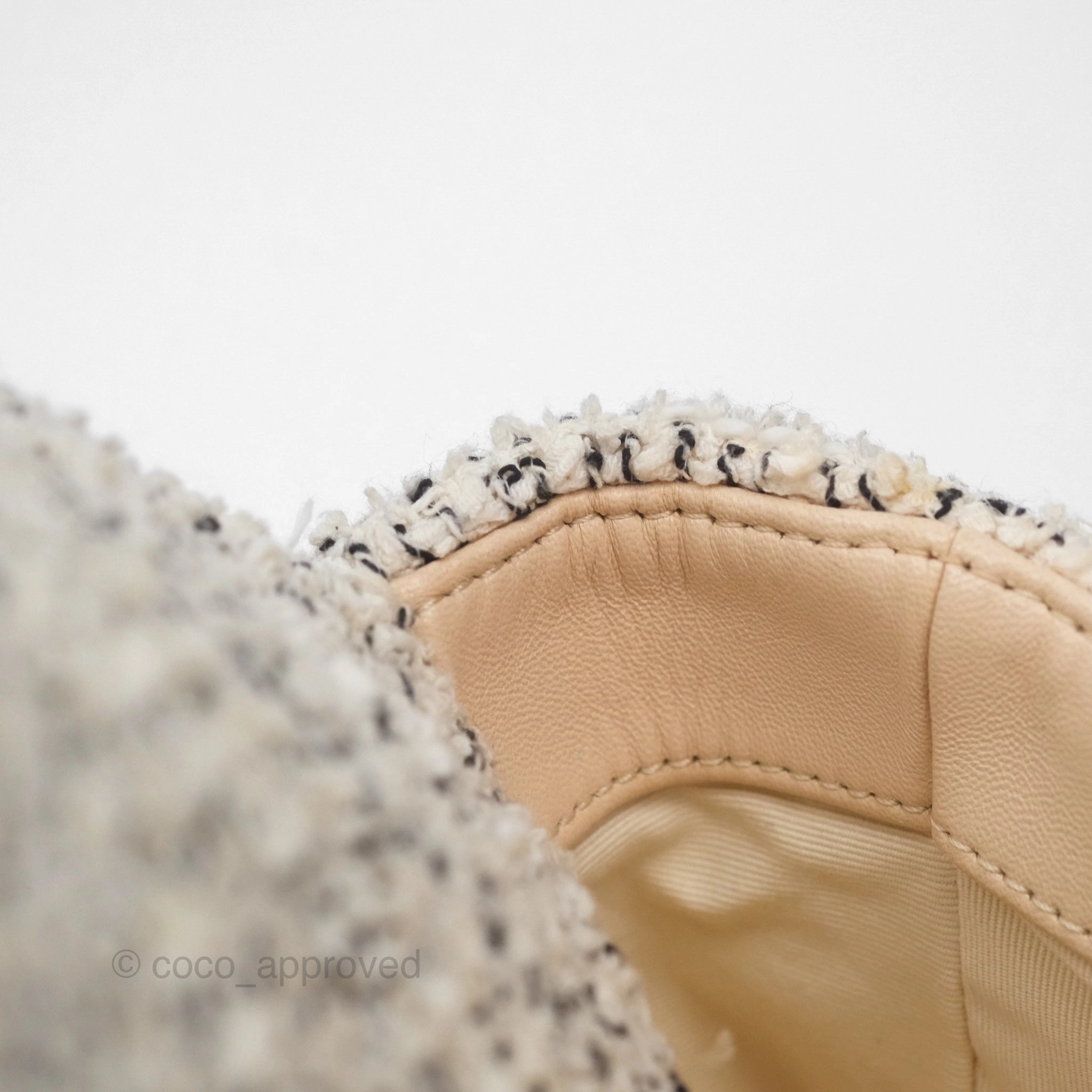 Chanel 19 Small Tweed Oreo Cream Mixed Hardware