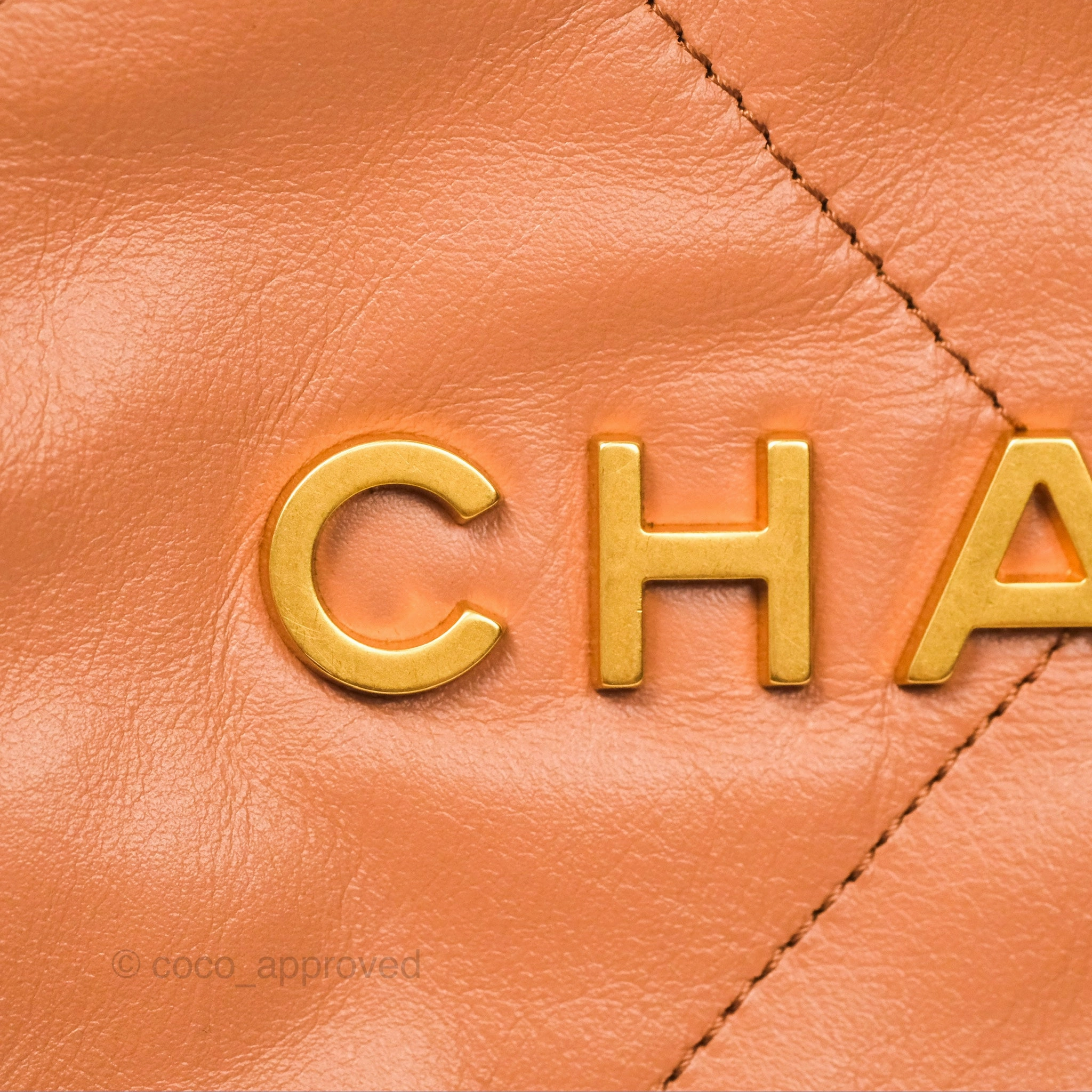 Chanel 22 Medium Caramel Beige Shiny Calfskin Aged Gold Hardware