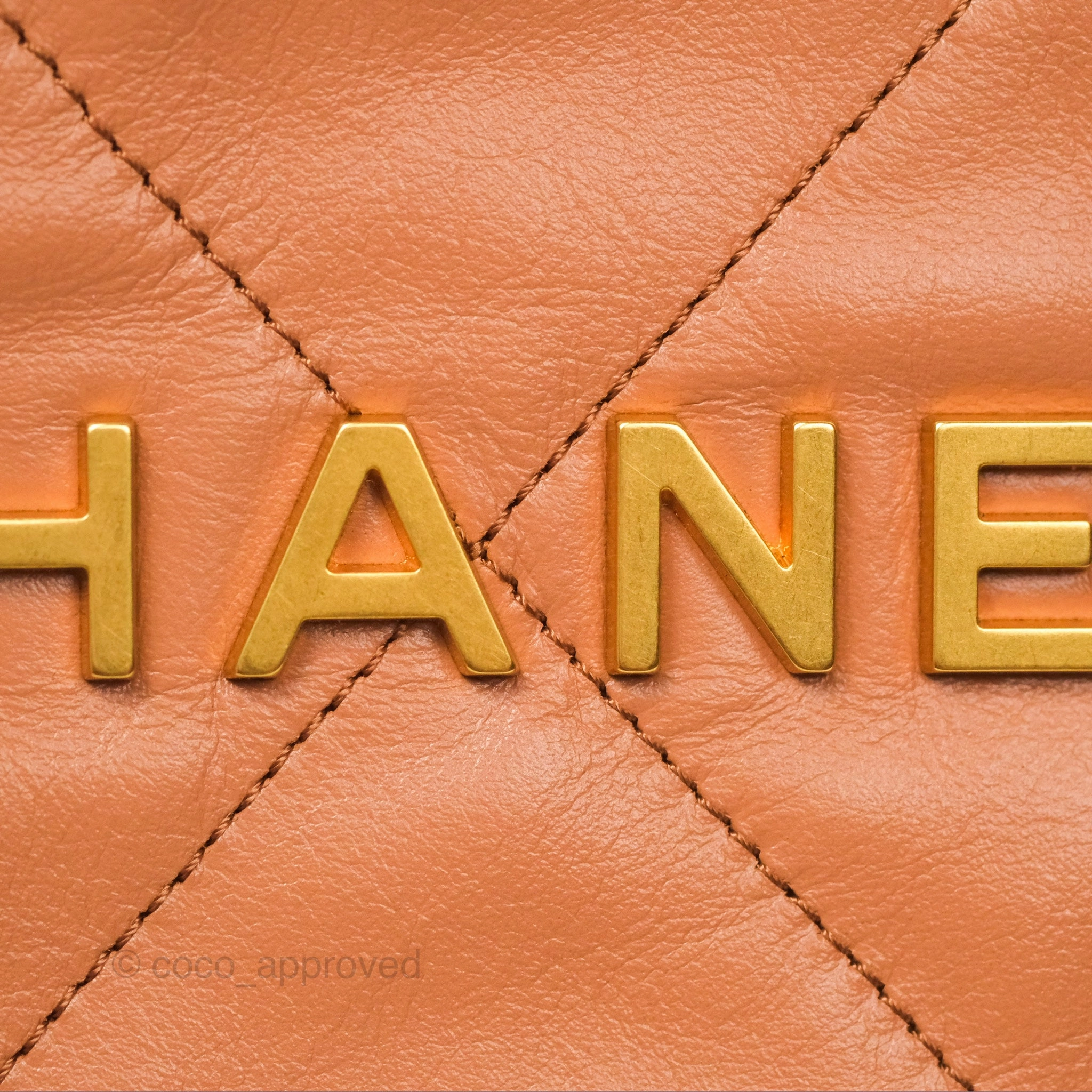 Chanel 22 Medium Caramel Beige Shiny Calfskin Aged Gold Hardware