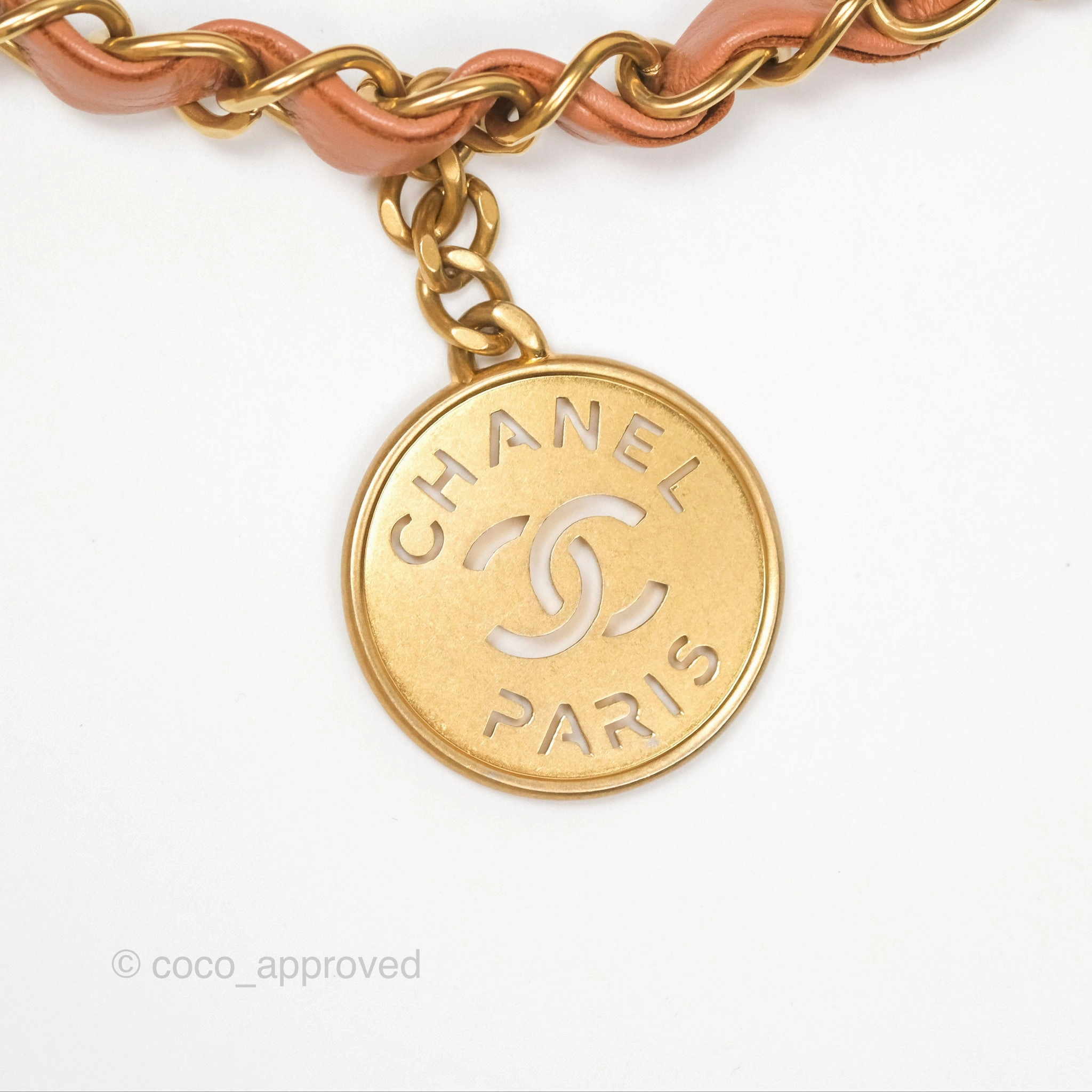 Chanel 22 Medium Caramel Beige Shiny Calfskin Aged Gold Hardware