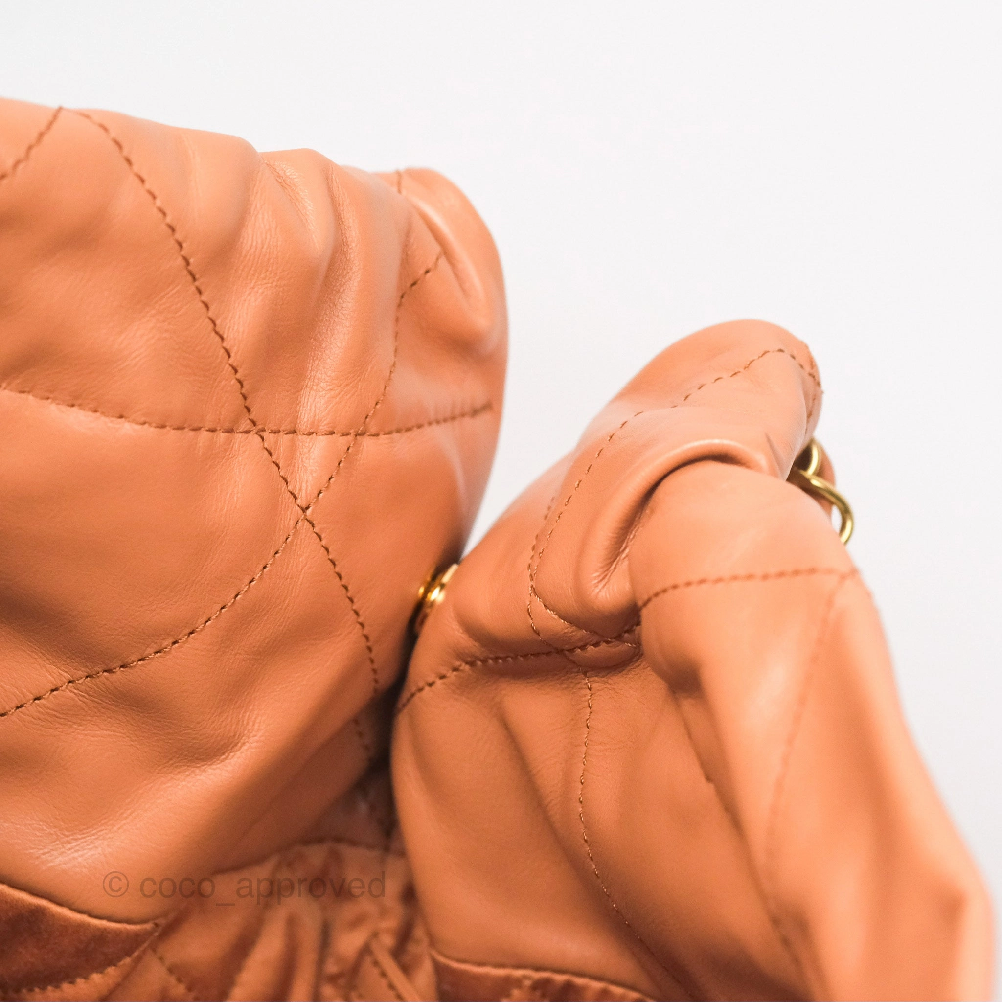 Chanel 22 Medium Caramel Beige Shiny Calfskin Aged Gold Hardware