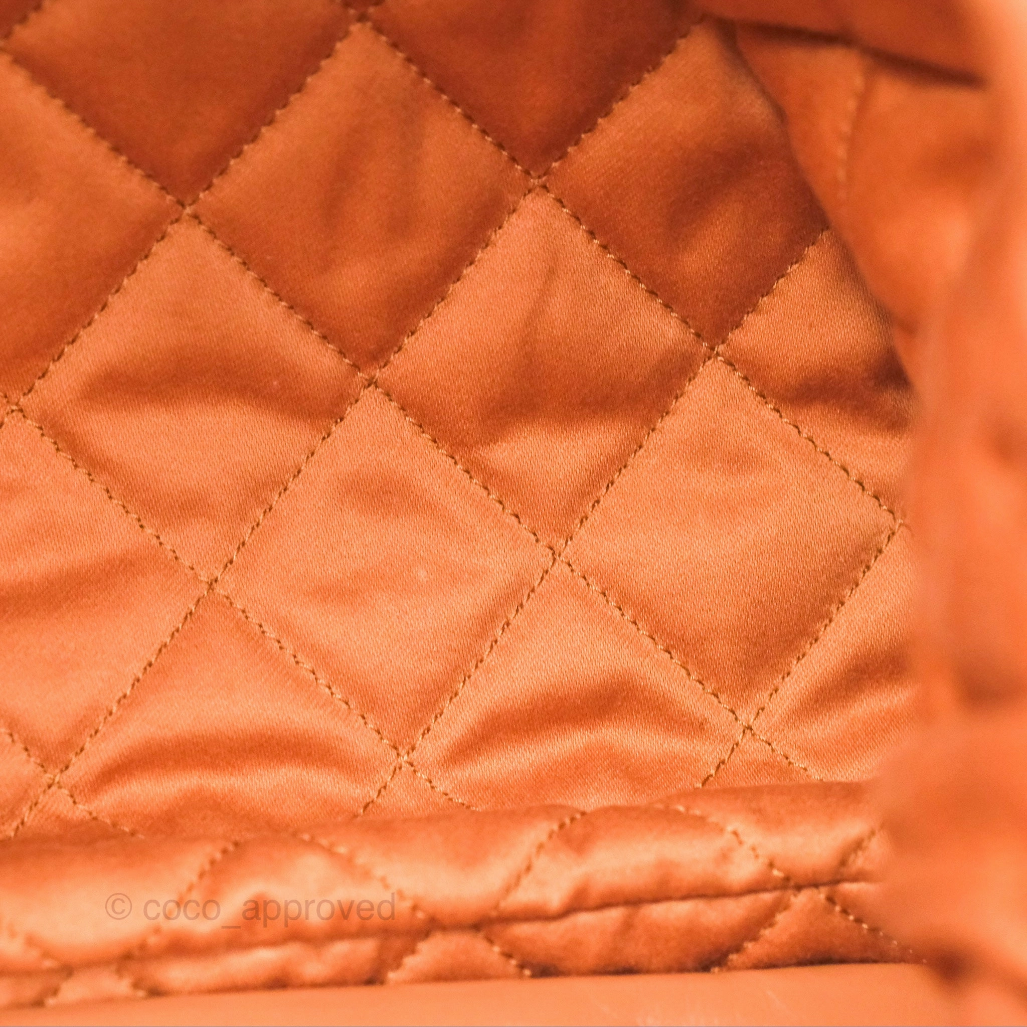 Chanel 22 Medium Caramel Beige Shiny Calfskin Aged Gold Hardware