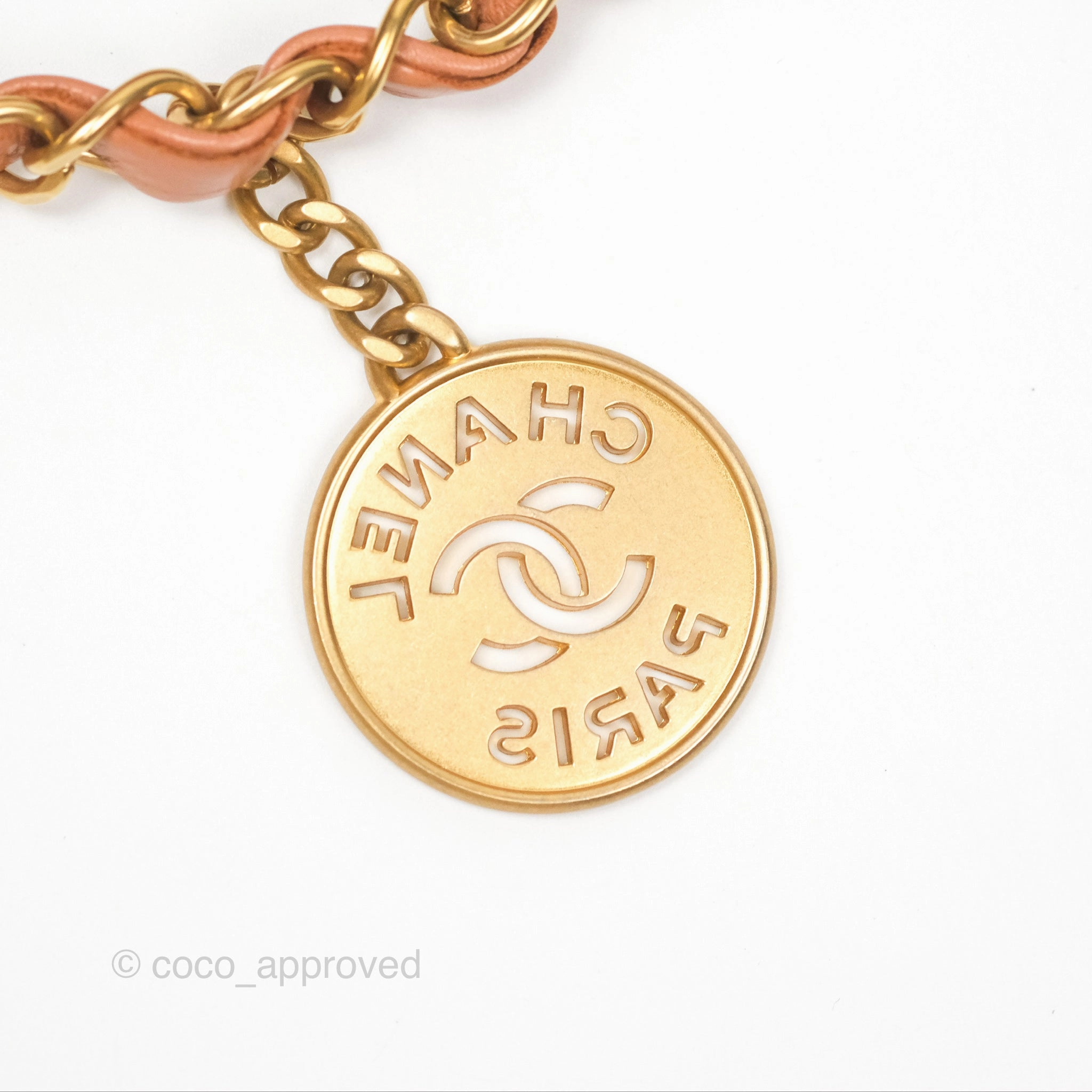 Chanel 22 Medium Caramel Beige Shiny Calfskin Aged Gold Hardware