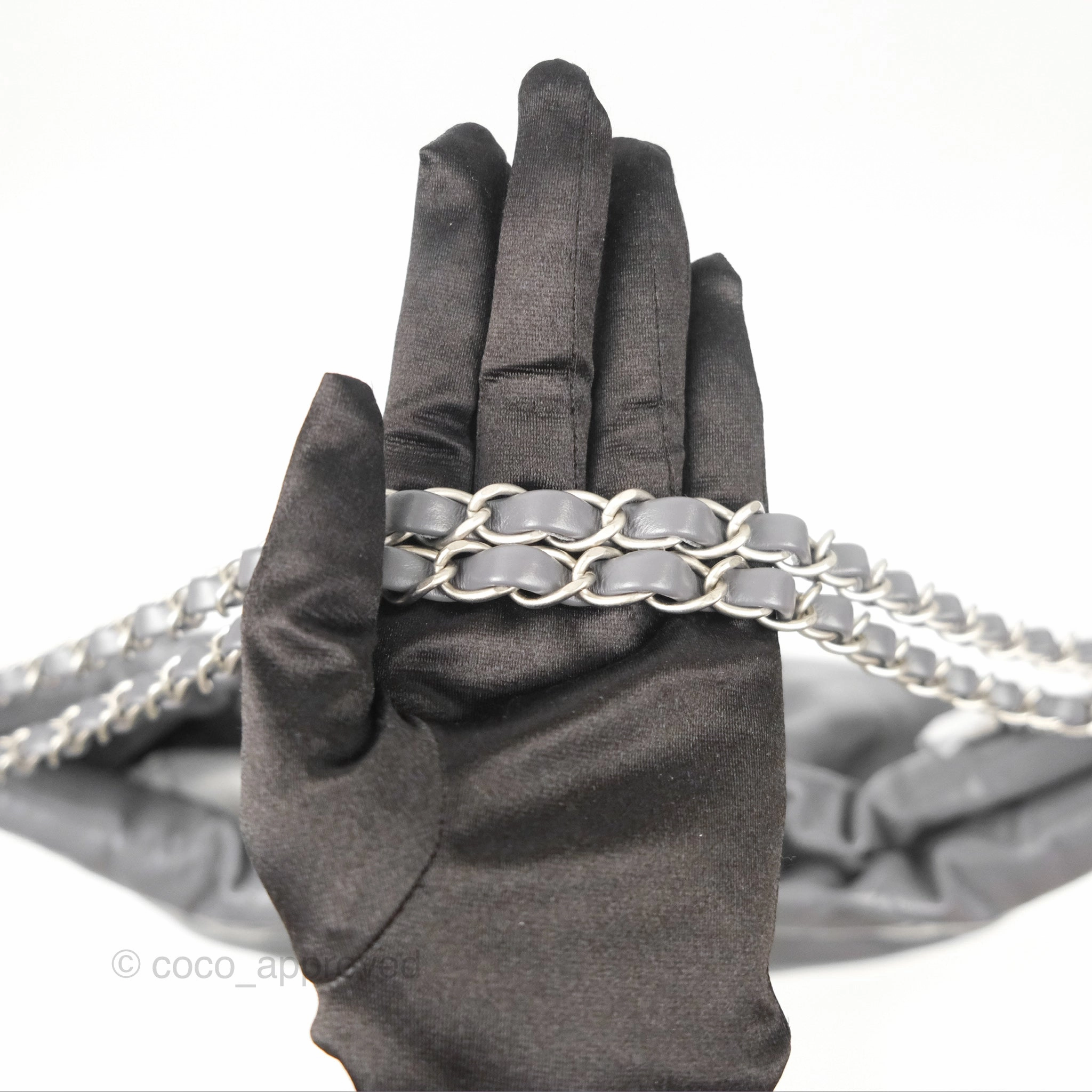 Chanel 22 Medium Grey Shiny Aged Calfskin Matte Silver Hardware