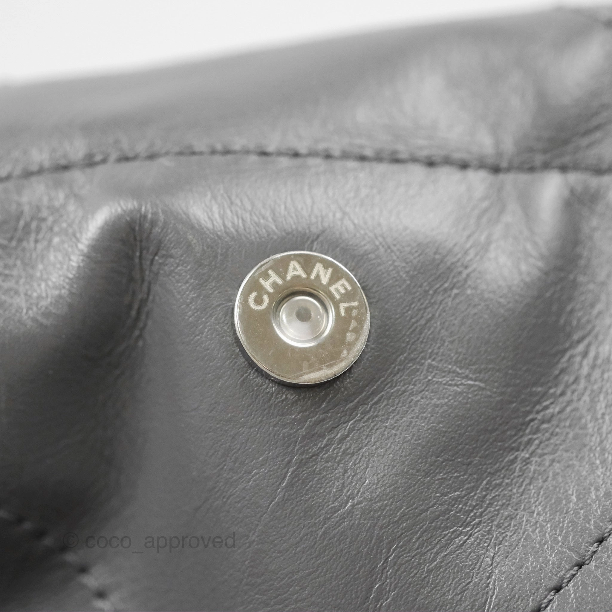 Chanel 22 Medium Grey Shiny Aged Calfskin Matte Silver Hardware