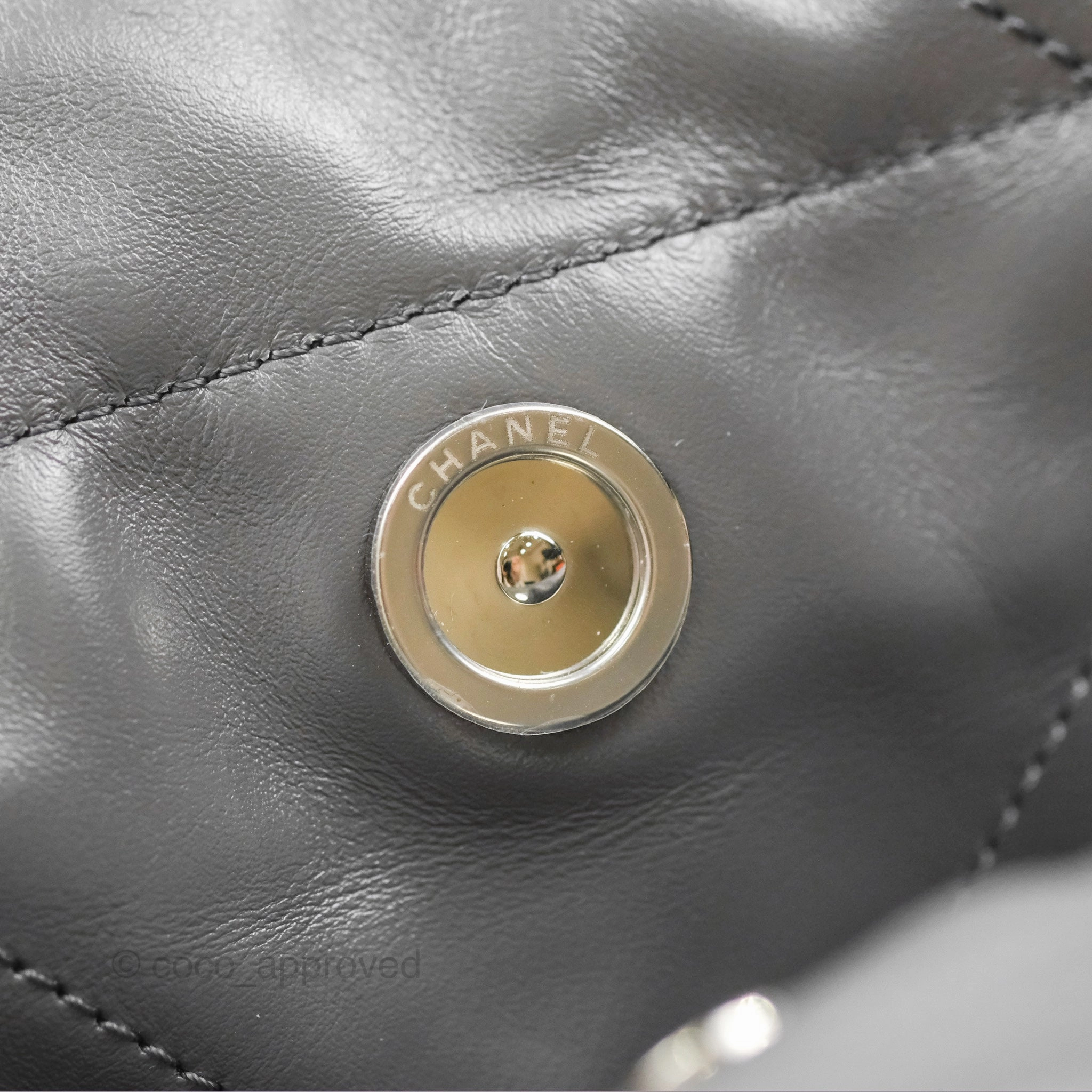 Chanel 22 Medium Grey Shiny Aged Calfskin Matte Silver Hardware