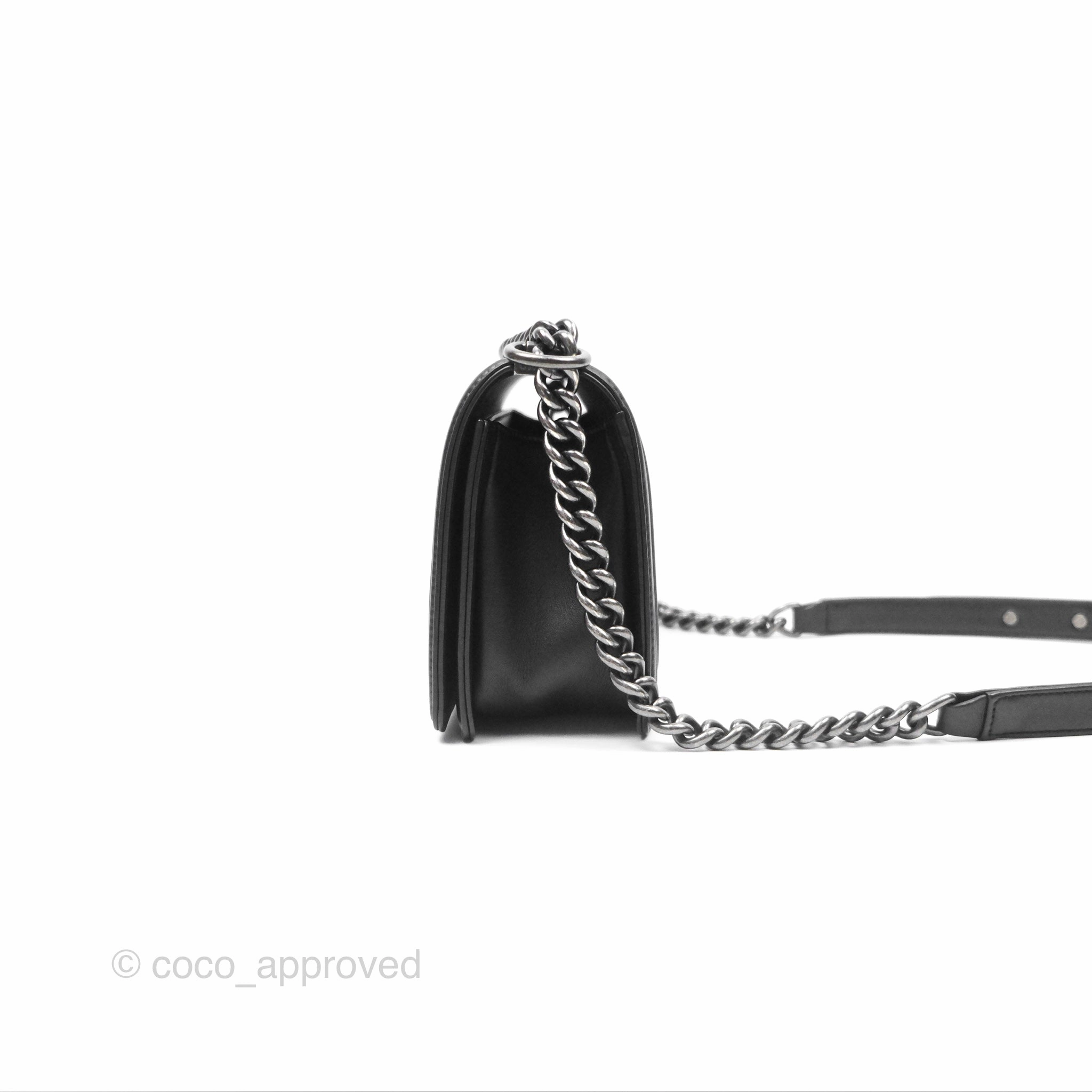 Chanel Boy Quilted Medium Black Calfskin Ruthenium Hardware
