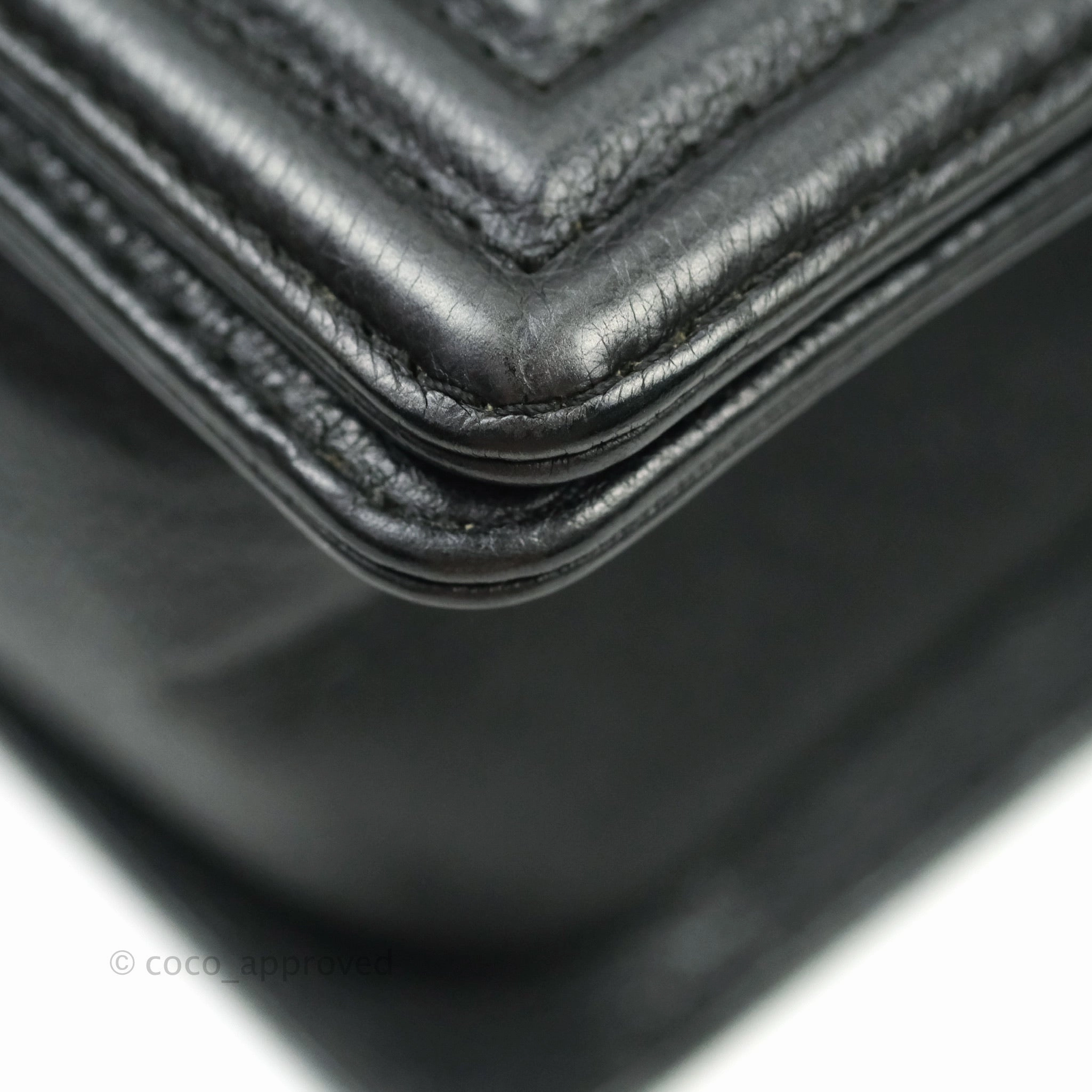 Chanel Boy Quilted Medium Black Grained Calfskin Ruthenium Hardware