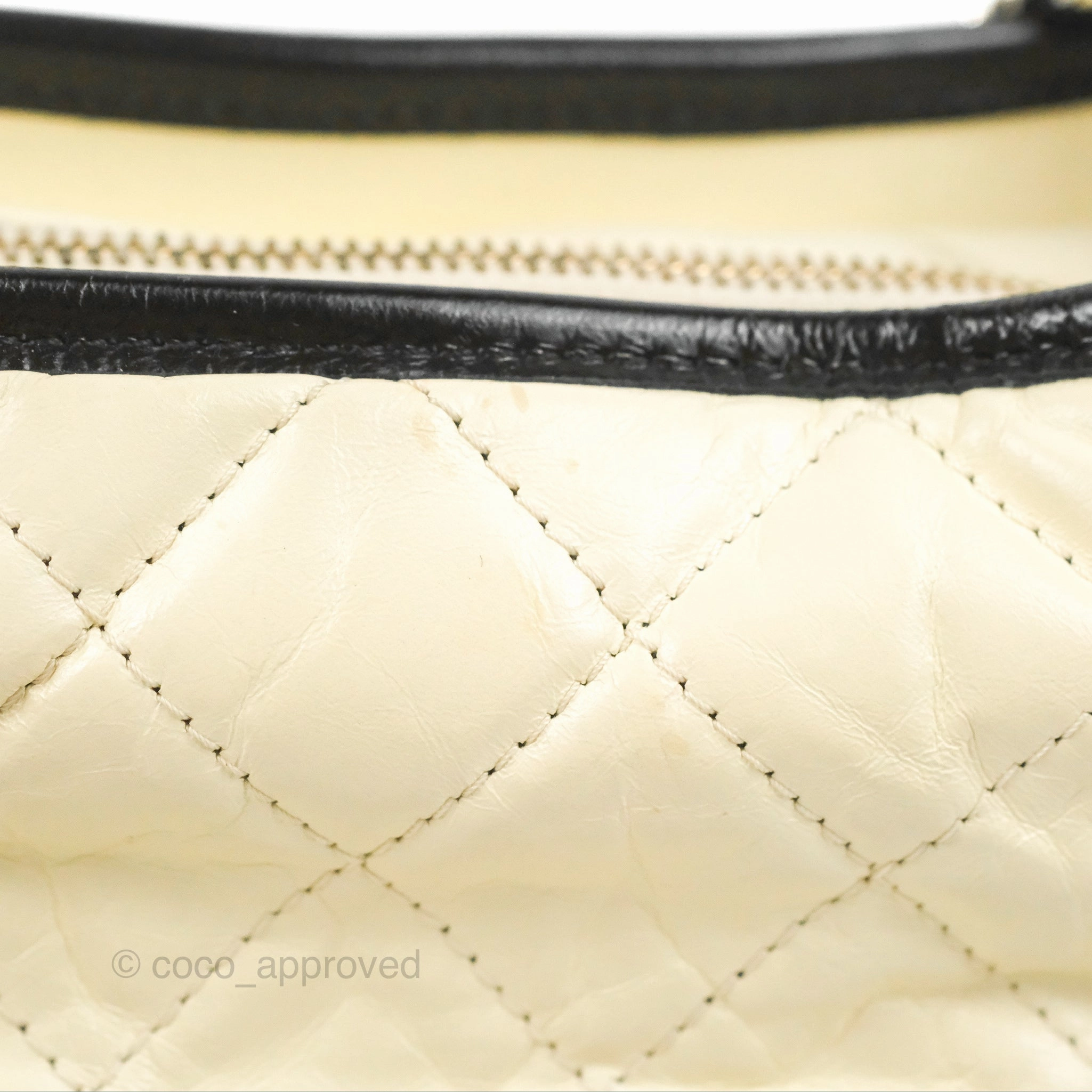 Chanel New Medium Gabrielle Hobo White/Black Aged Calfskin