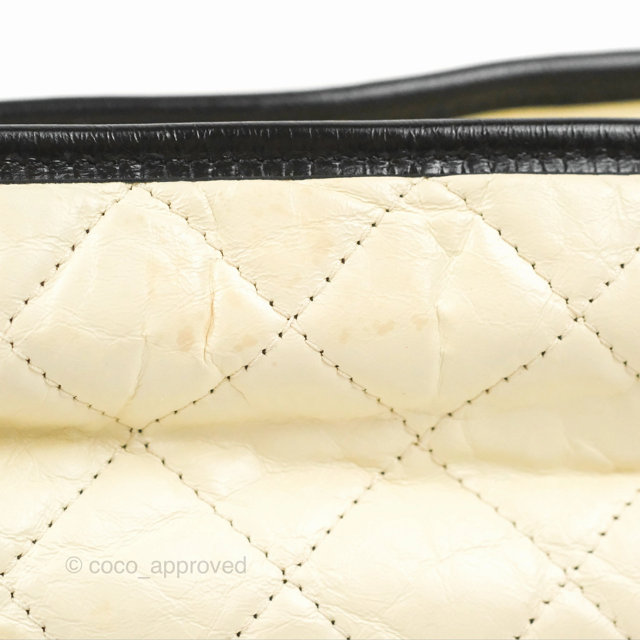 Chanel New Medium Gabrielle Hobo White/Black Aged Calfskin