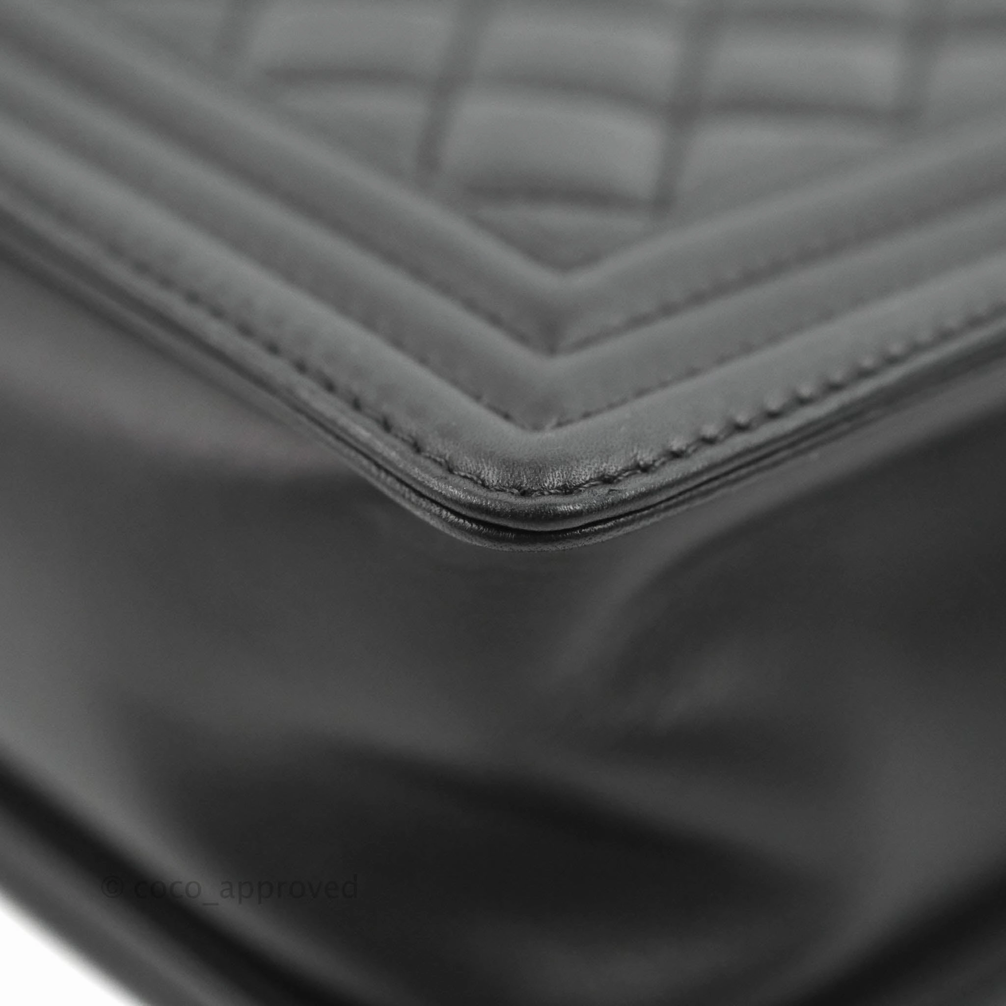 Chanel Quilted Medium Boy Black Calfskin Aged Gold Hardware