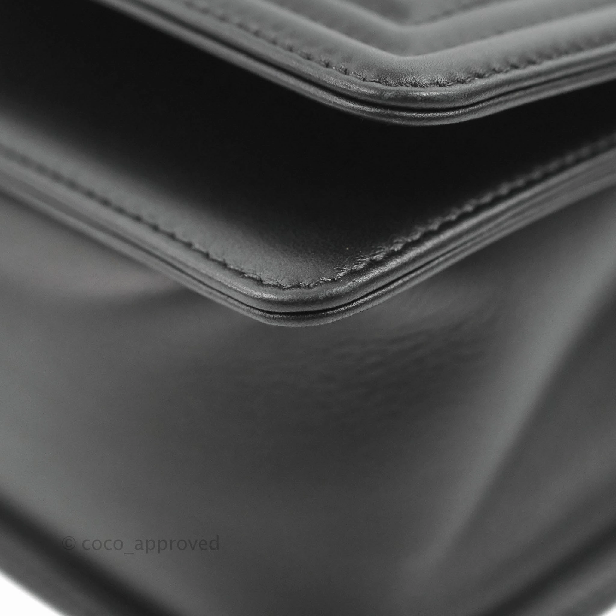 Chanel Quilted Medium Boy Black Calfskin Aged Gold Hardware