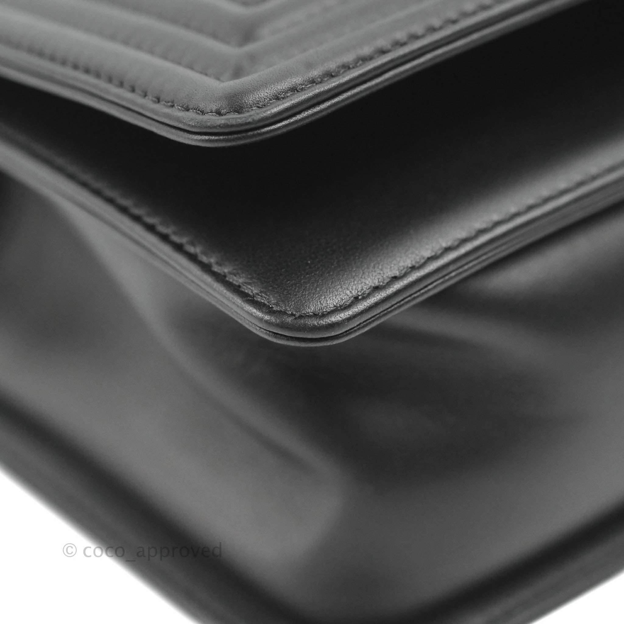 Chanel Quilted Medium Boy Black Calfskin Aged Gold Hardware