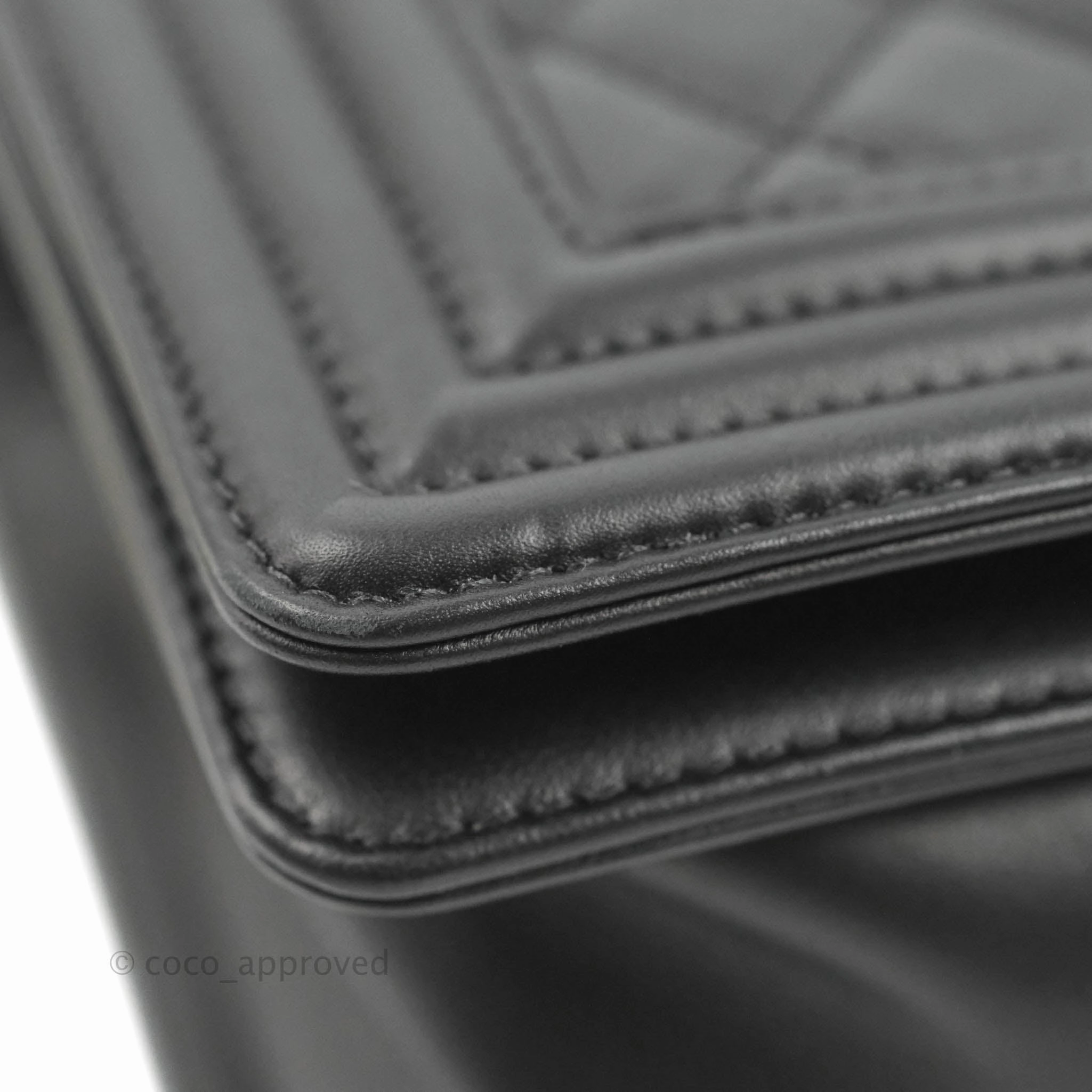 Chanel Quilted Medium Boy Black Calfskin Aged Gold Hardware