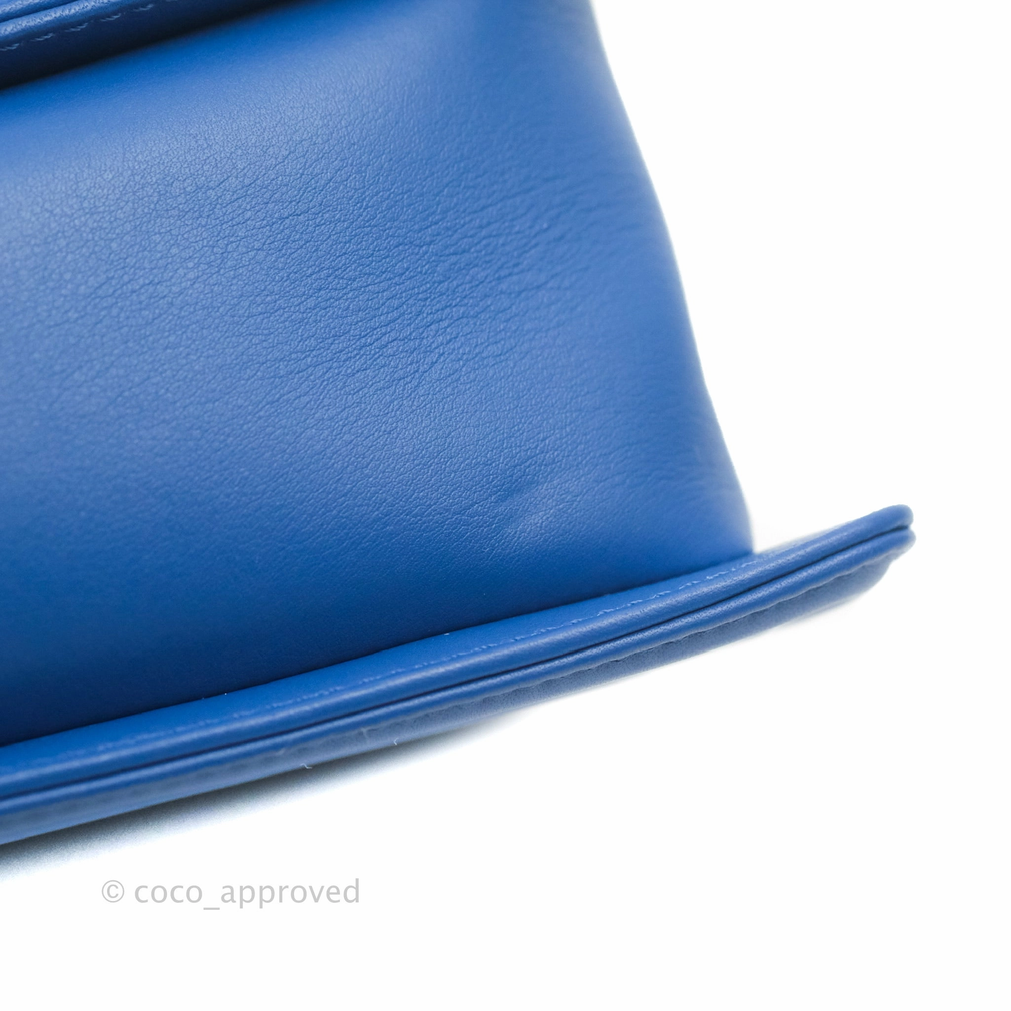 Chanel Quilted Medium Boy Blue Calfskin Gold Hardware