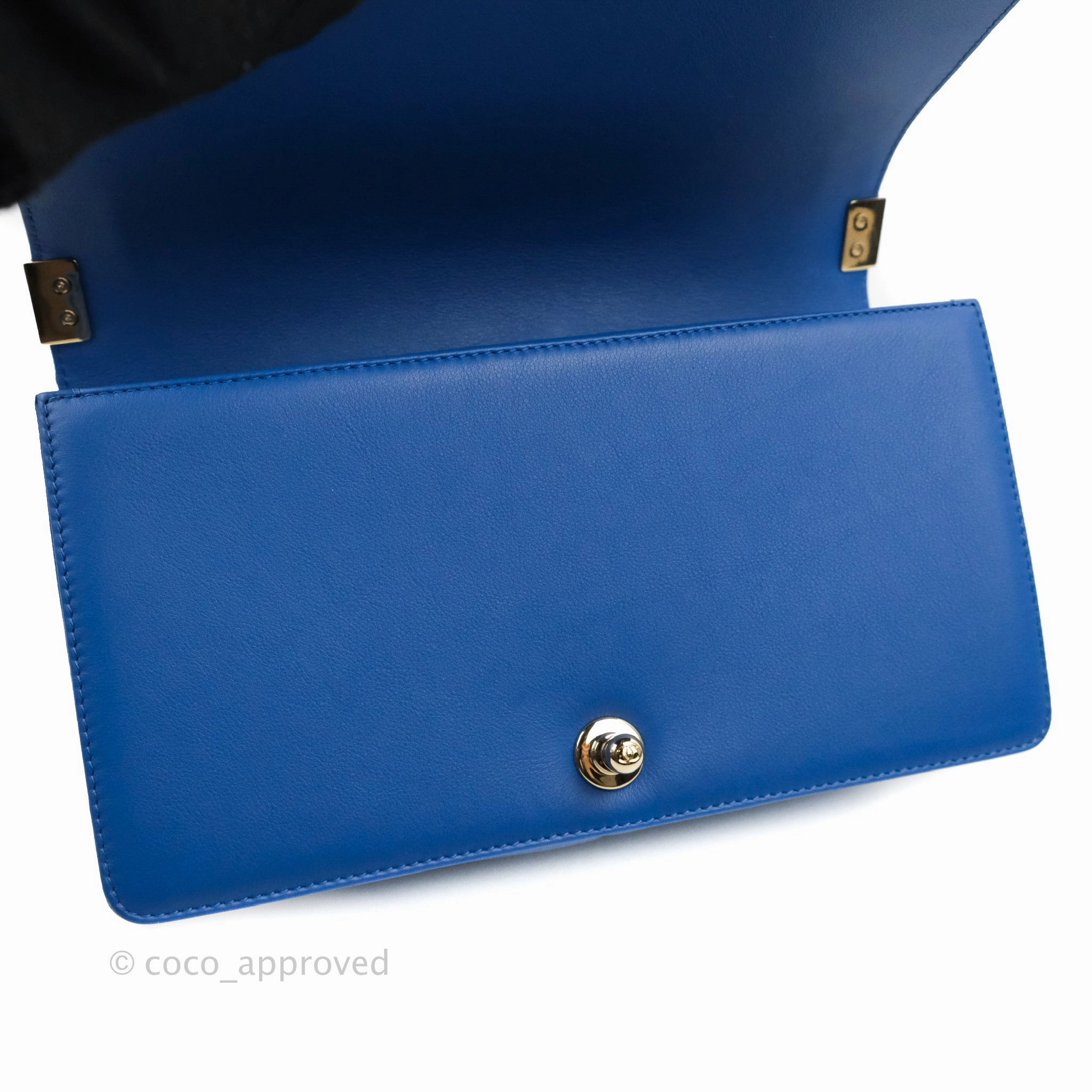 Chanel Quilted Medium Boy Blue Calfskin Gold Hardware