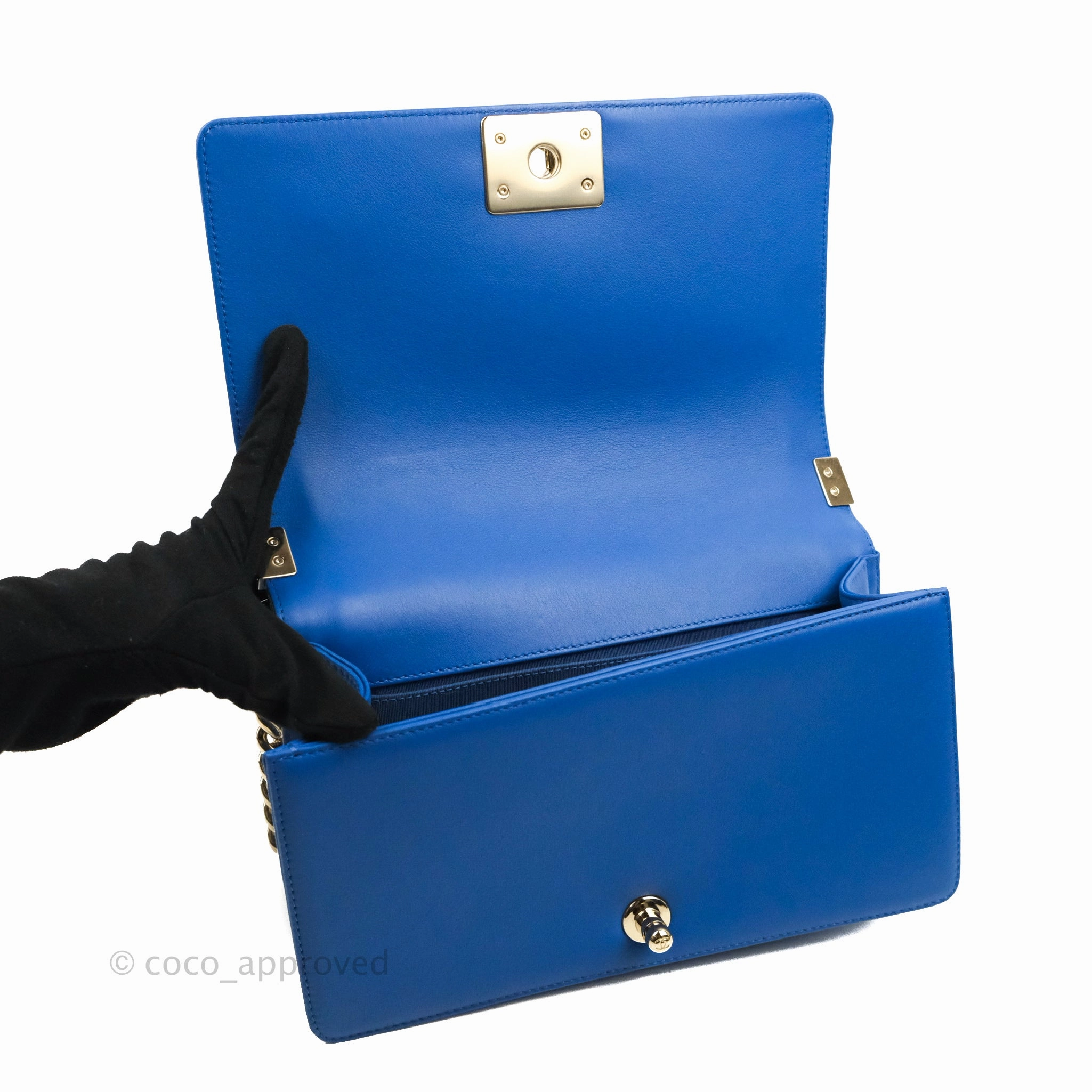 Chanel Quilted Medium Boy Blue Calfskin Gold Hardware
