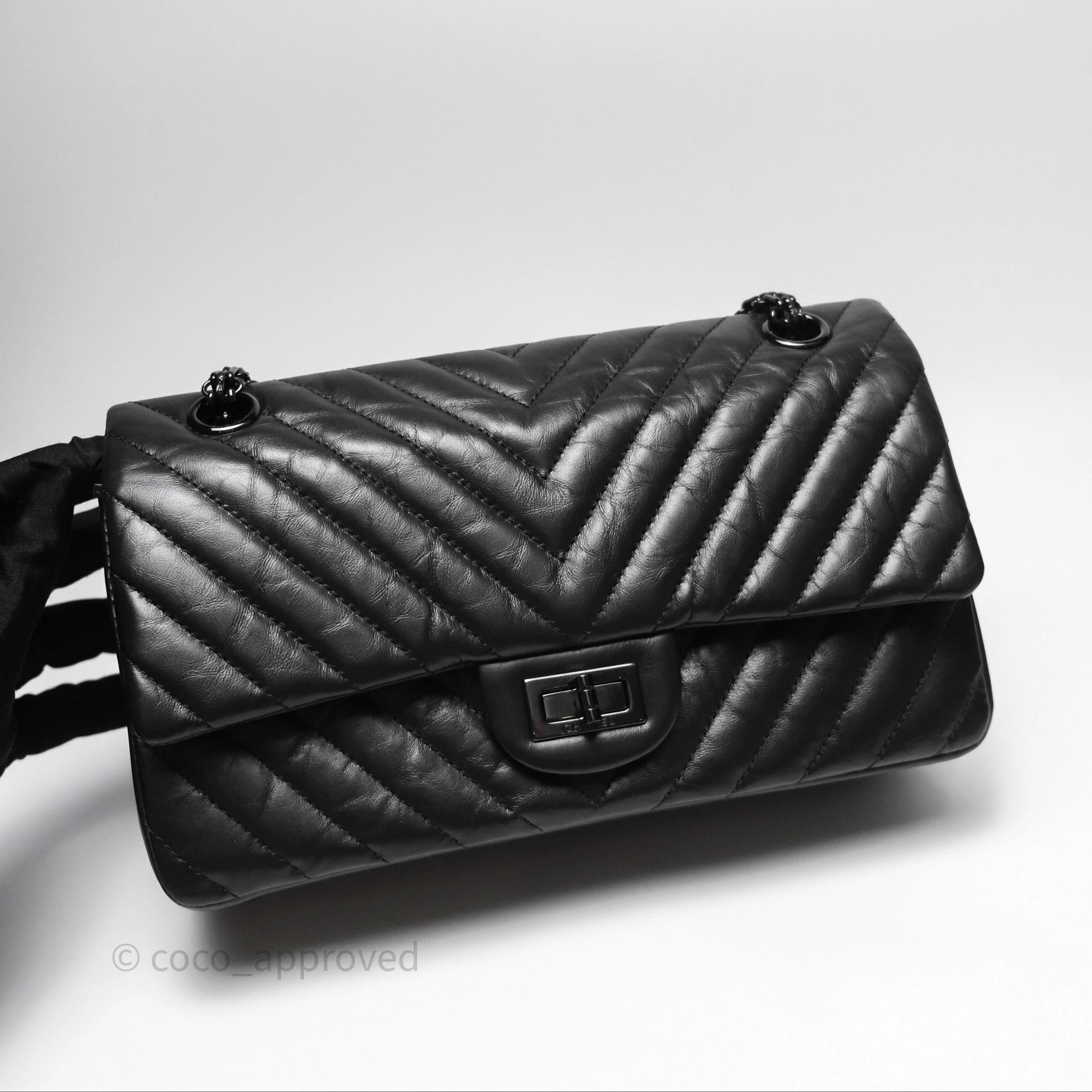 Chanel Reissue 225 Chevron Aged Calfskin So Black