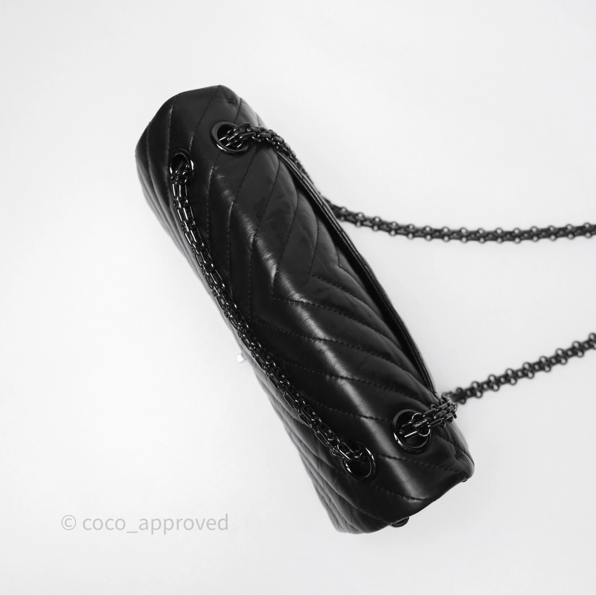 Chanel Reissue 225 Chevron Aged Calfskin So Black