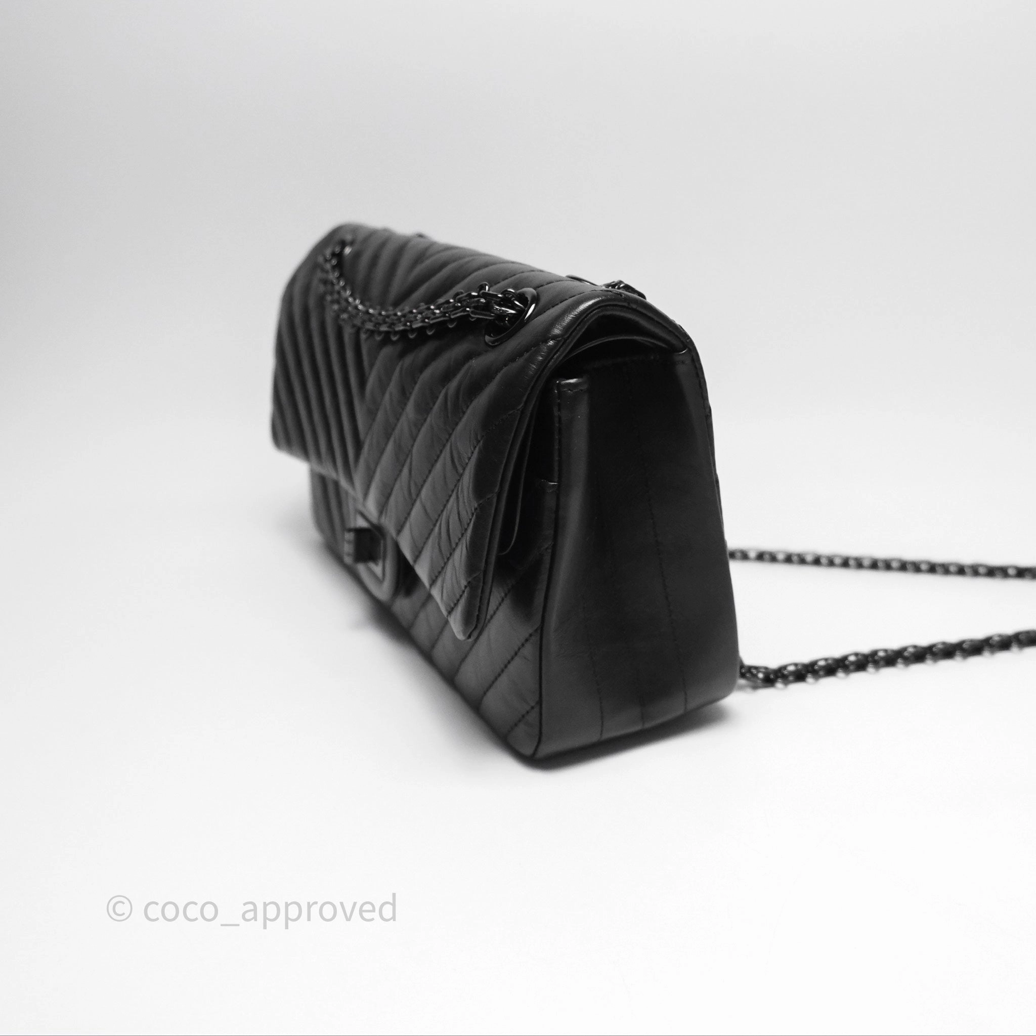 Chanel Reissue 225 Chevron Aged Calfskin So Black