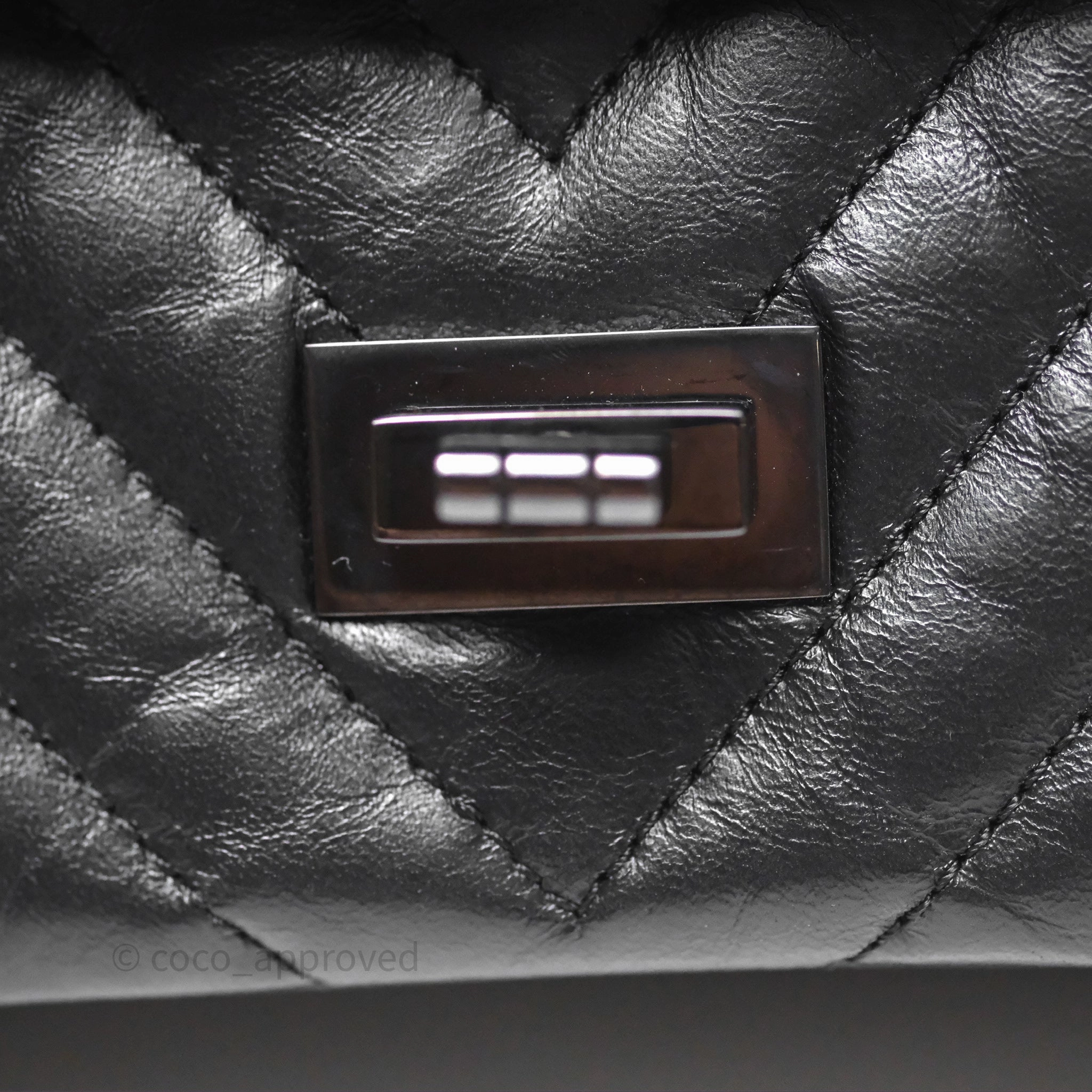 Chanel Reissue 225 Chevron Aged Calfskin So Black