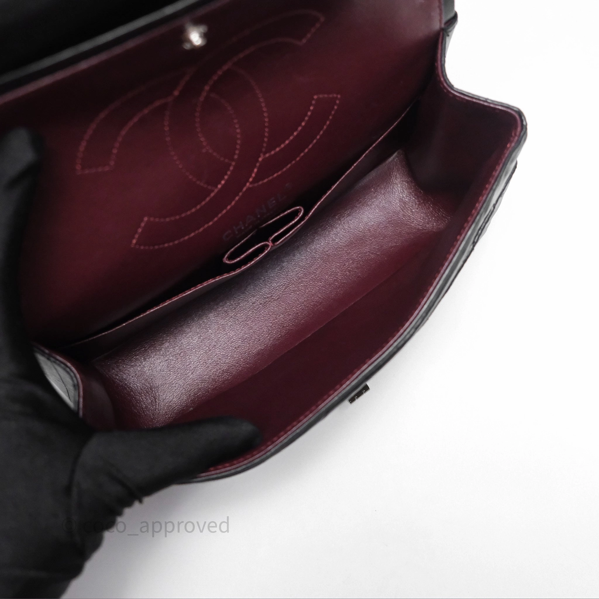 Chanel Reissue 225 Chevron Aged Calfskin So Black