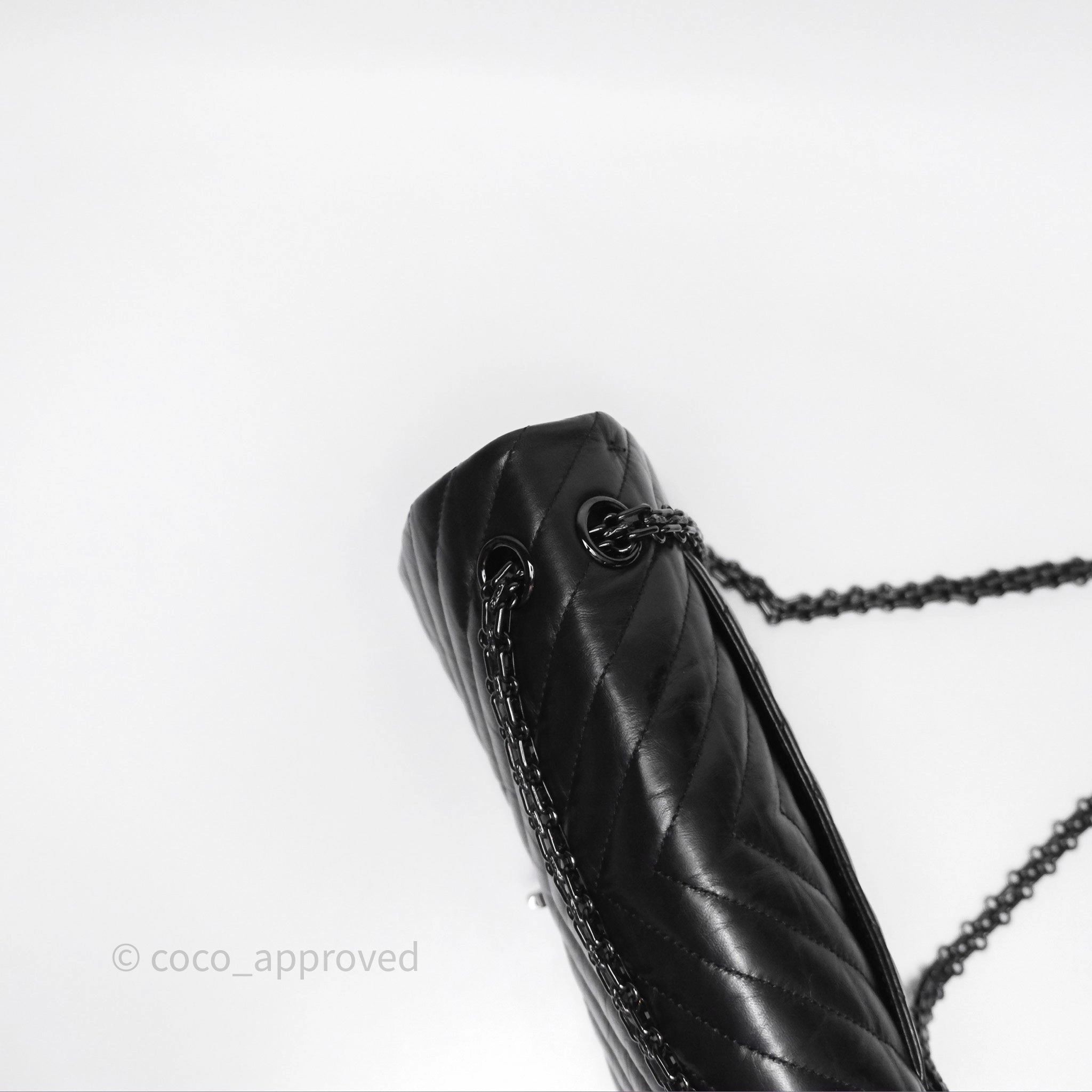 Chanel Reissue 225 Chevron Aged Calfskin So Black