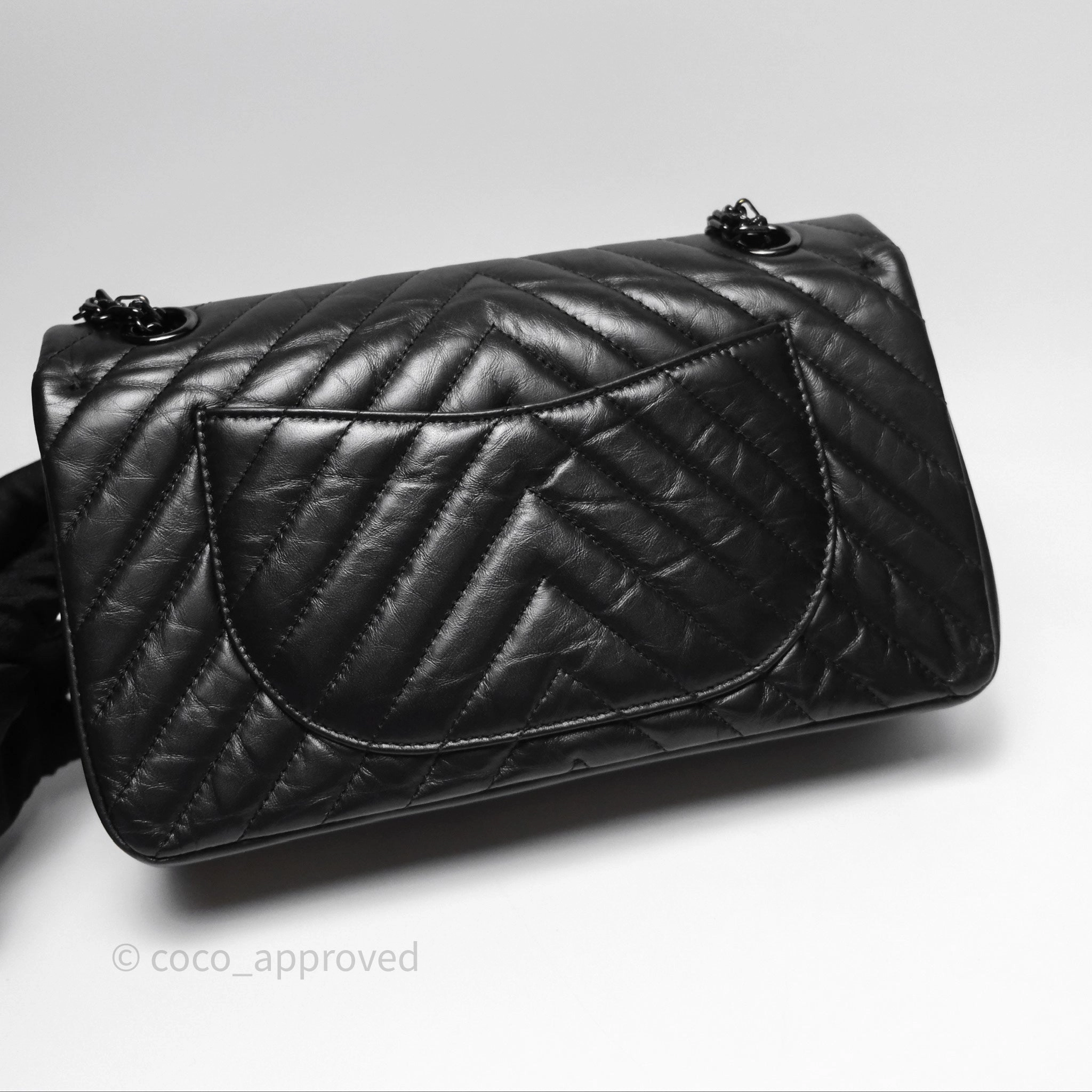 Chanel Reissue 225 Chevron Aged Calfskin So Black