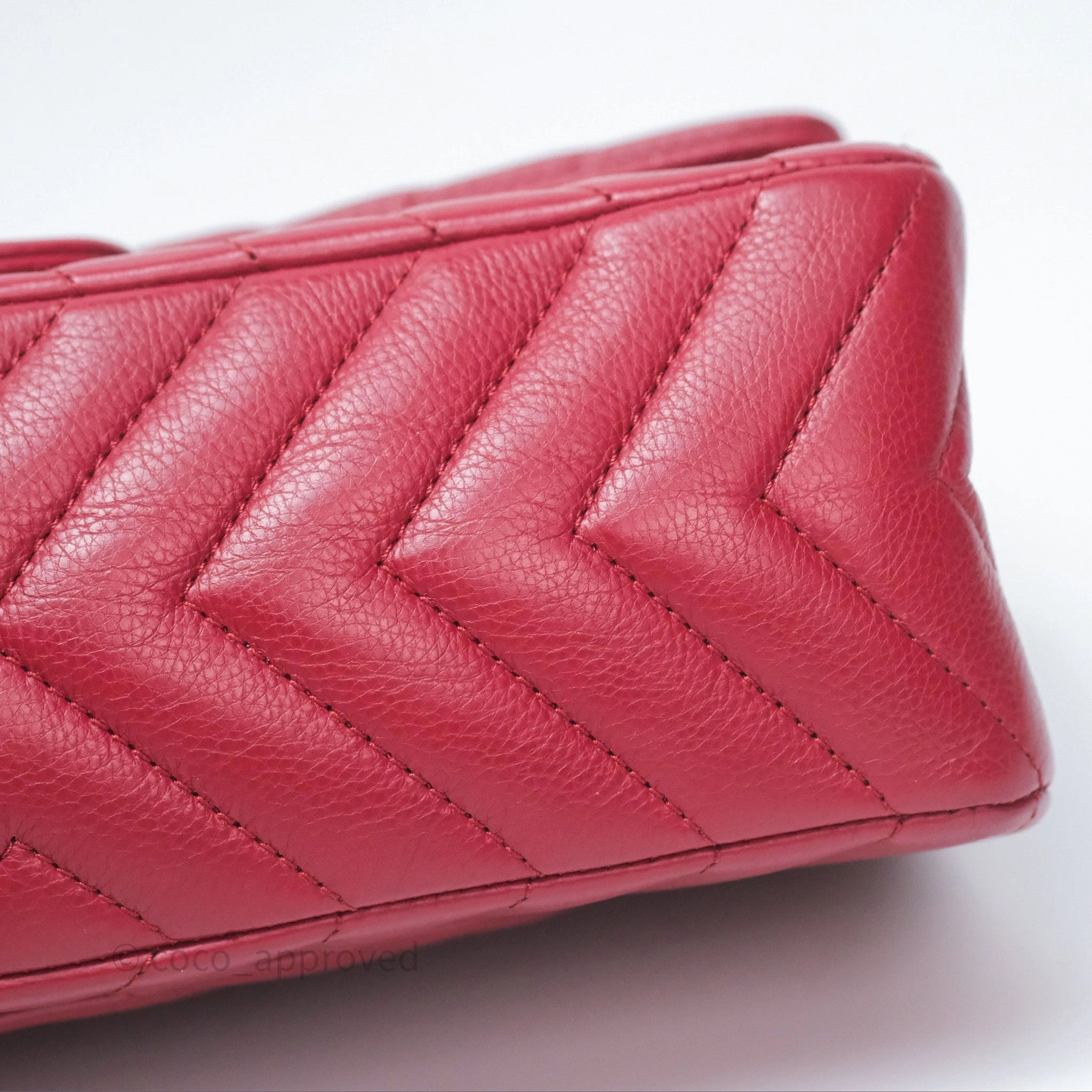 Chanel Reissue 225 Chevron Red Aged Calfskin Aged Gold Hardware