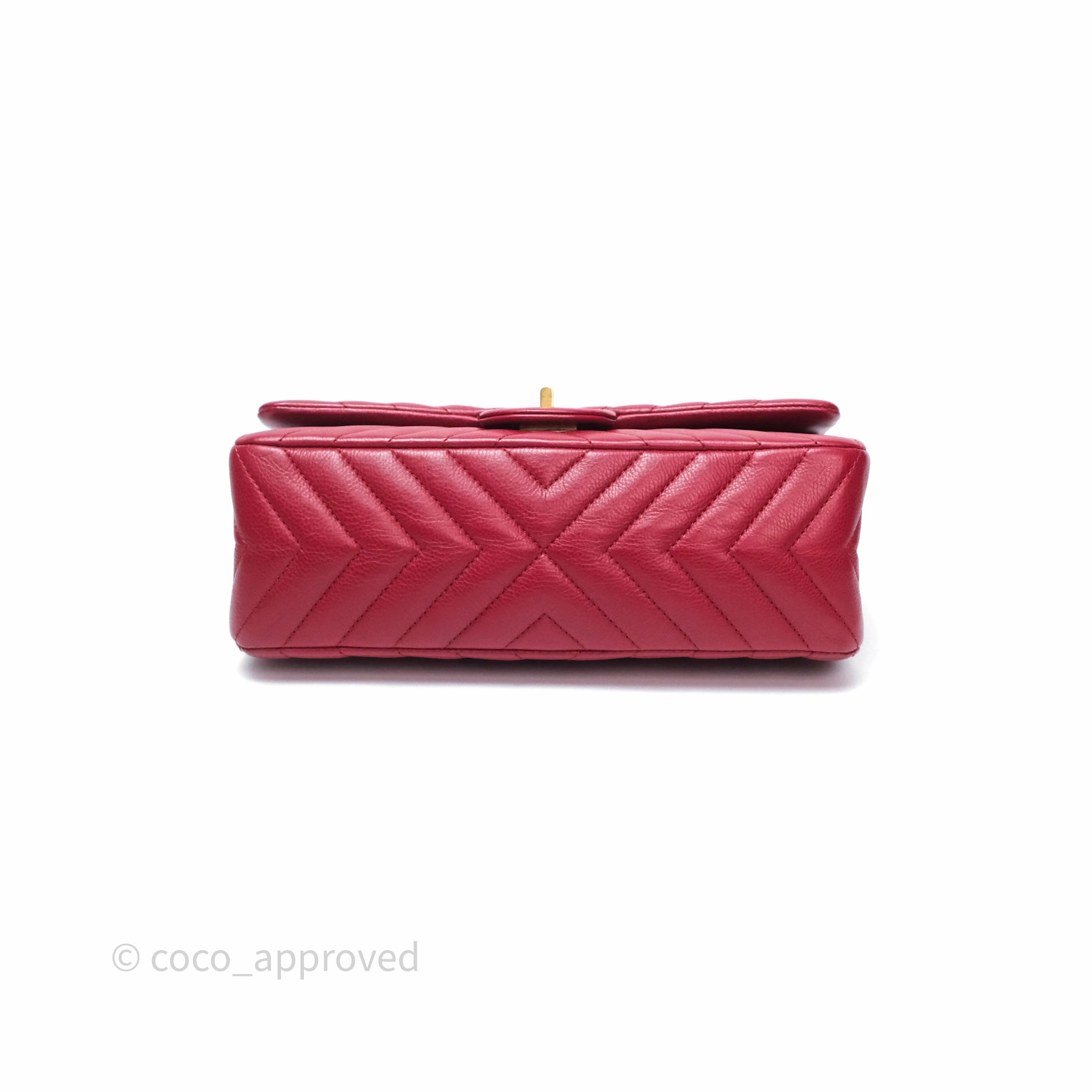 Chanel Reissue 225 Chevron Red Aged Calfskin Aged Gold Hardware