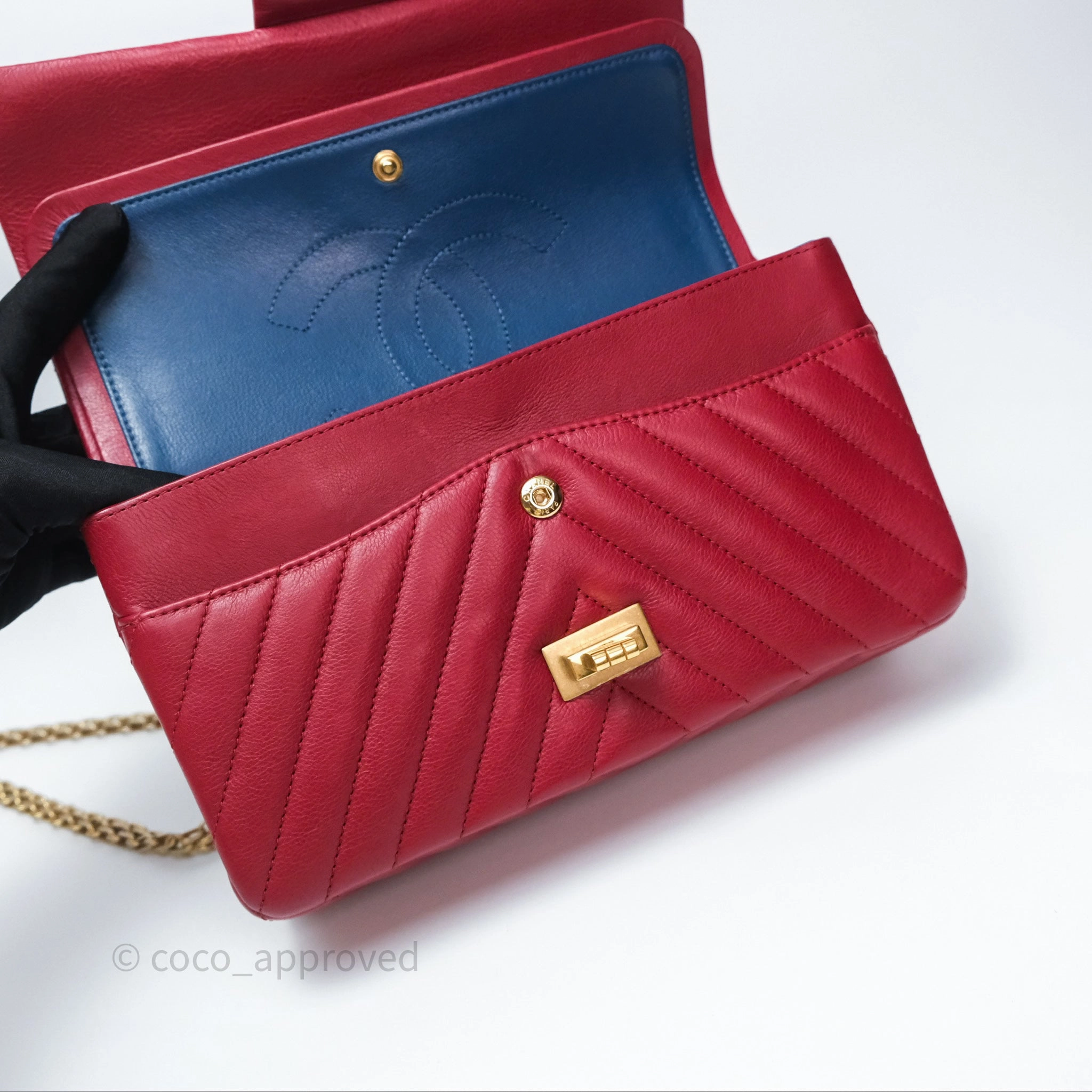 Chanel Reissue 225 Chevron Red Aged Calfskin Aged Gold Hardware