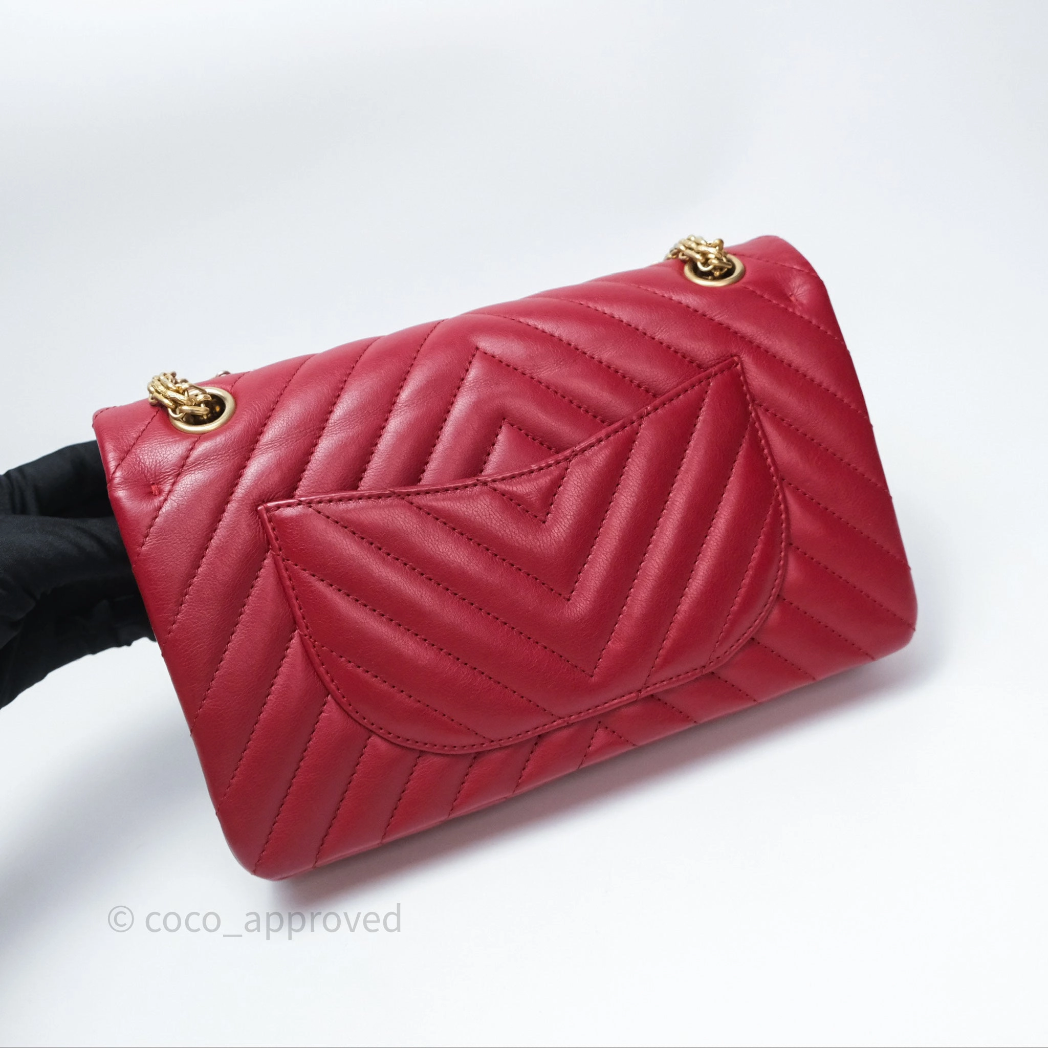 Chanel Reissue 225 Chevron Red Aged Calfskin Aged Gold Hardware