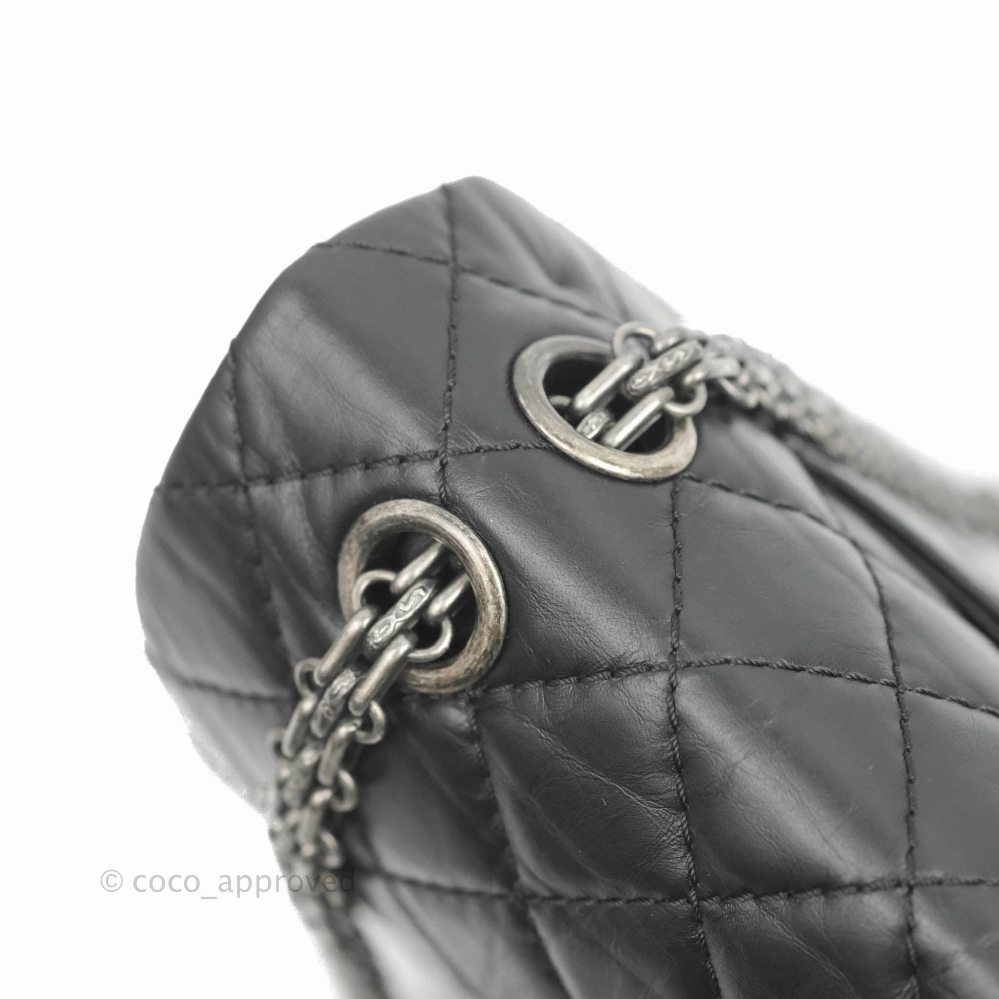 Chanel Reissue 225 Quilted Aged Calfskin Black Ruthenium Hardware